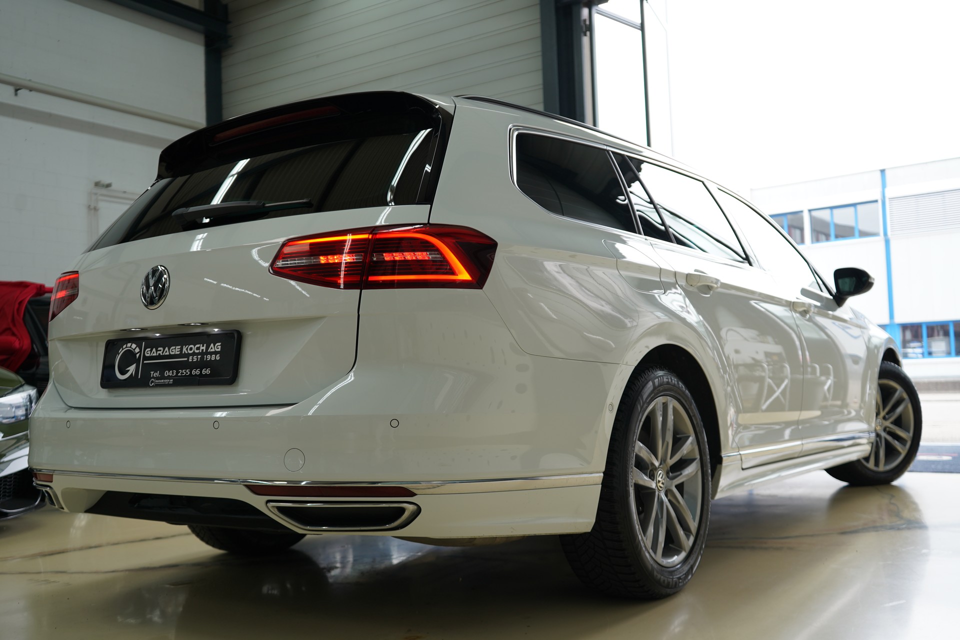 VW Passat Variant 1.5 TSI EVO Highline DSG / R-Line** - 10