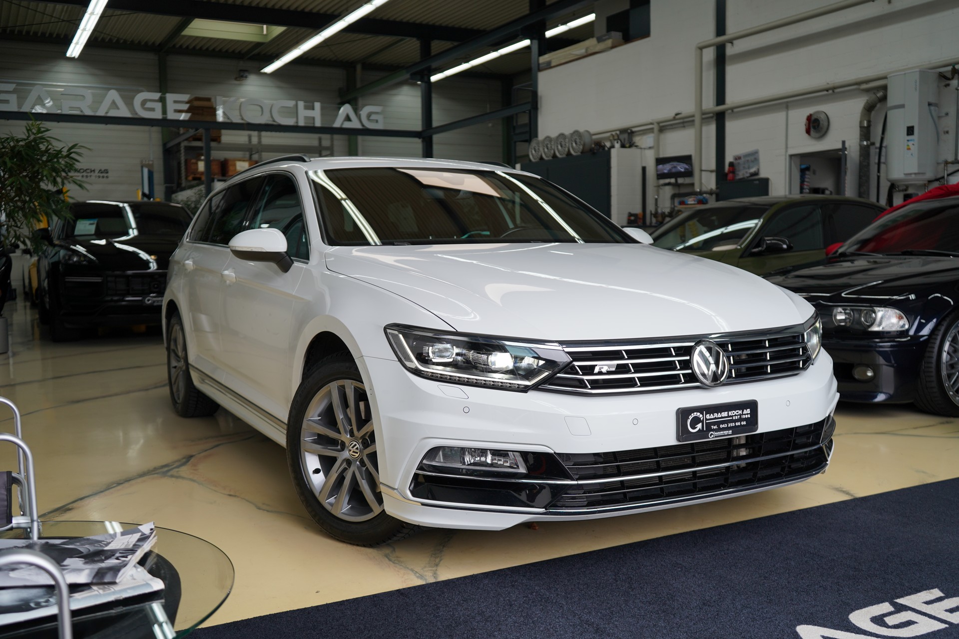 VW Passat Variant 1.5 TSI EVO Highline DSG / R-Line** - 12