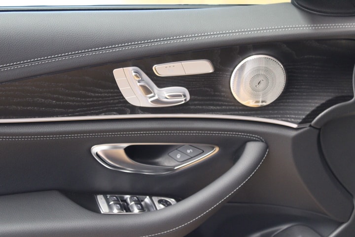 MERCEDES-BENZ E 220 d 4Matic AMG Line Swiss Star Limousine - 8