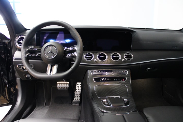 MERCEDES-BENZ E 220 d 4Matic AMG Line Swiss Star Limousine - 7