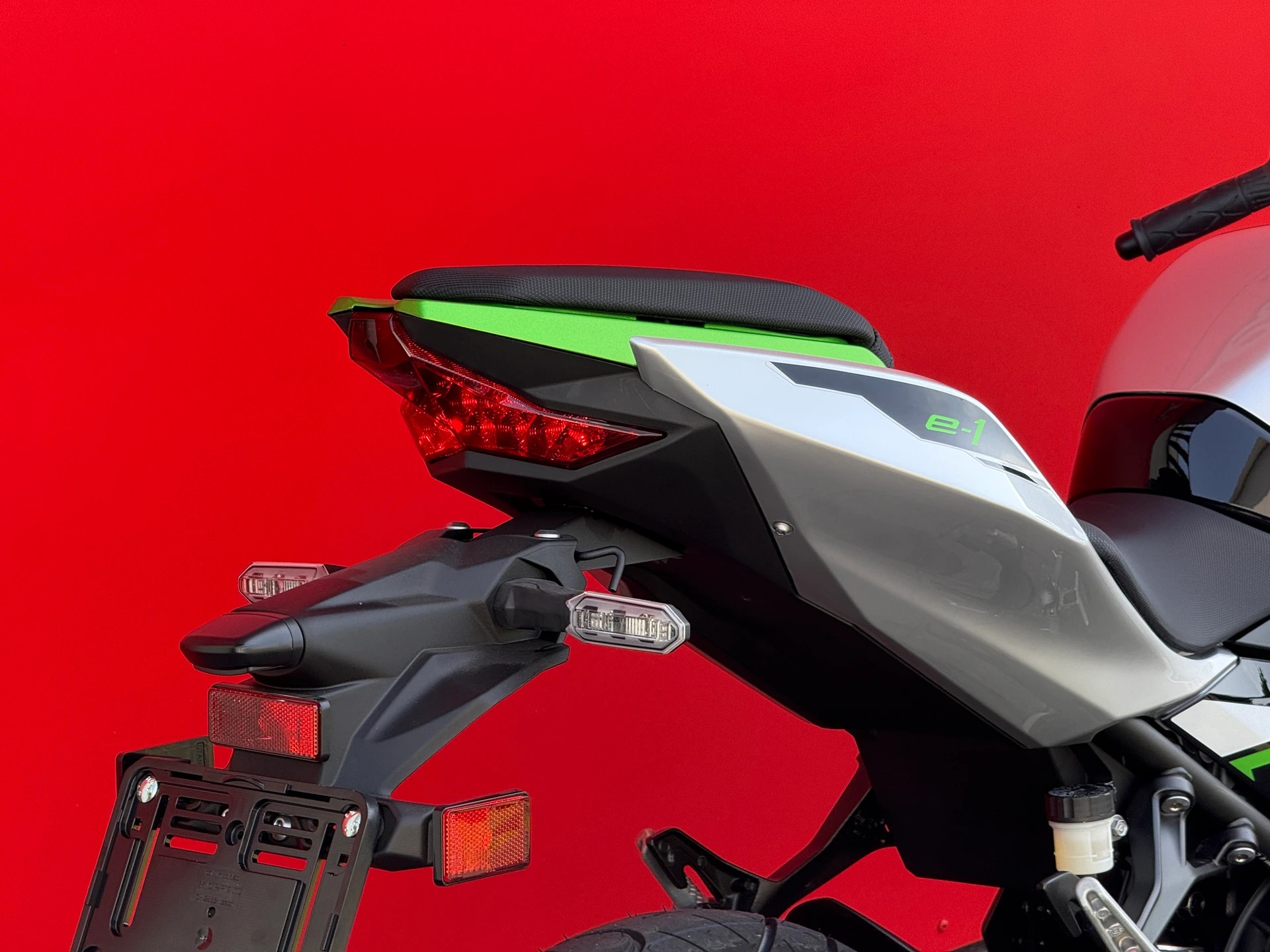 KAWASAKI Ninja E-1 - 13