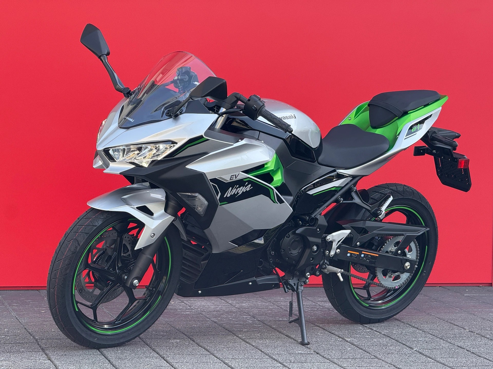 KAWASAKI Ninja E-1 - 4