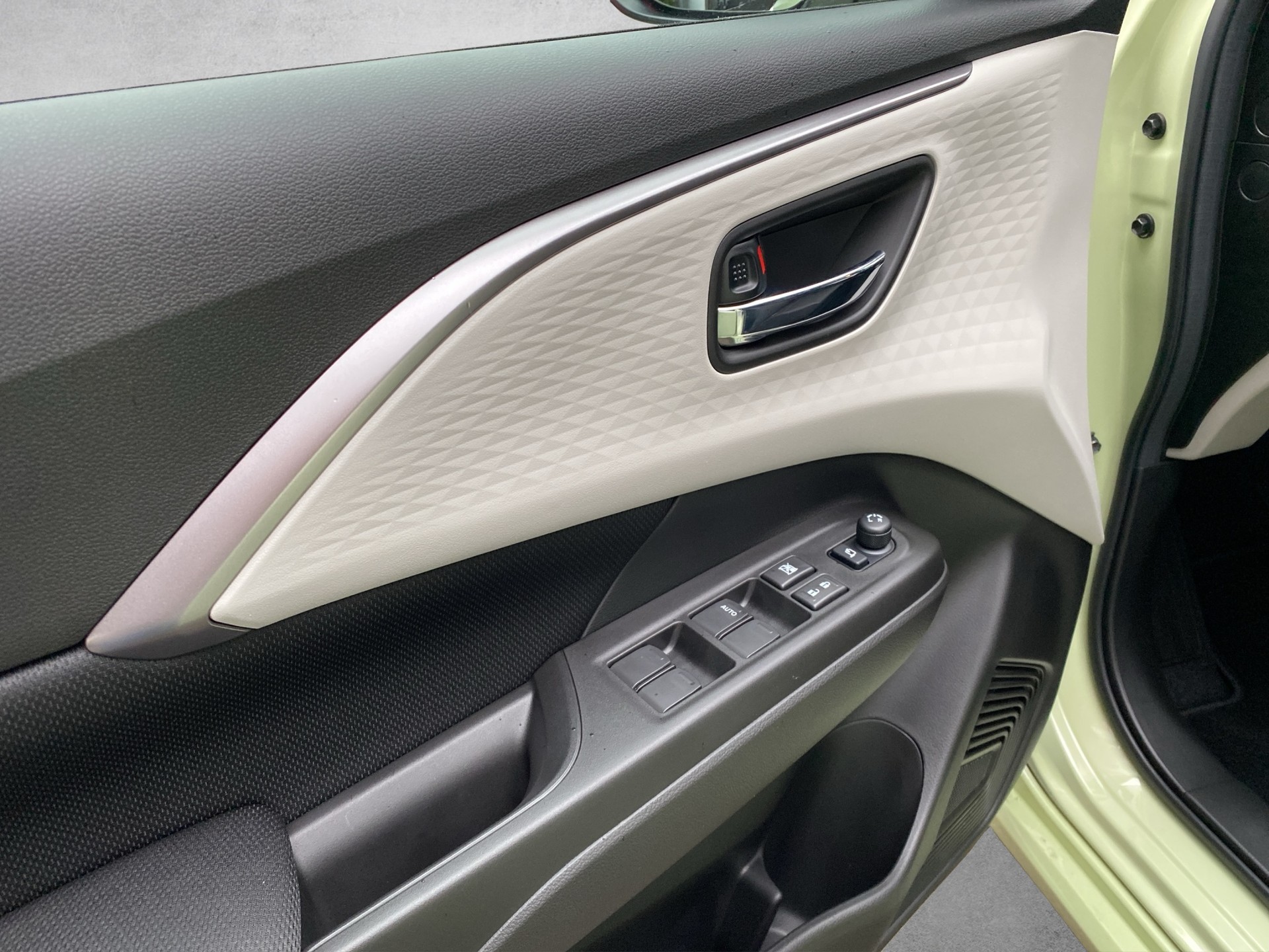 SUZUKI Swift 1.2 Compact Top Hybrid 4x4 - 18