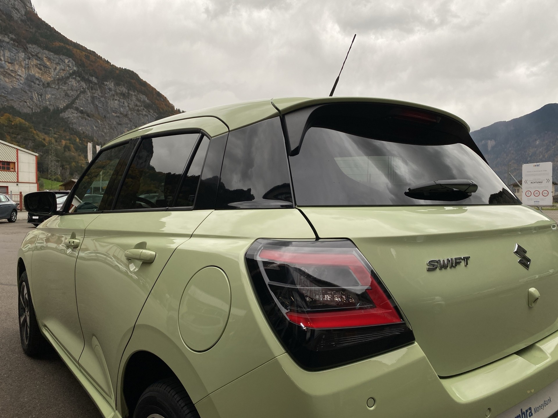 SUZUKI Swift 1.2 Compact Top Hybrid 4x4 - 9