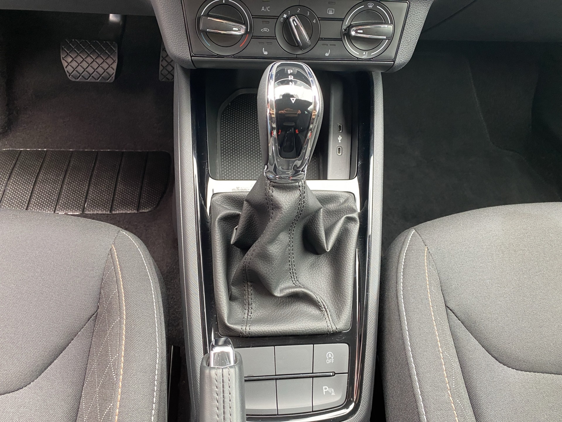 SKODA Scala 1.0 TSI Ambition DSG - 13