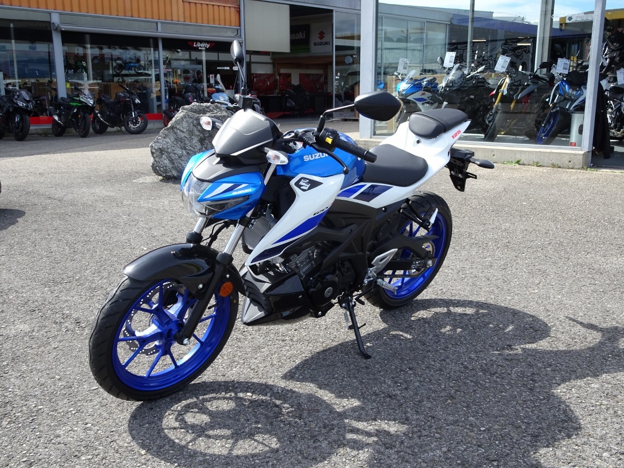 SUZUKI GSX-S 125 - 4