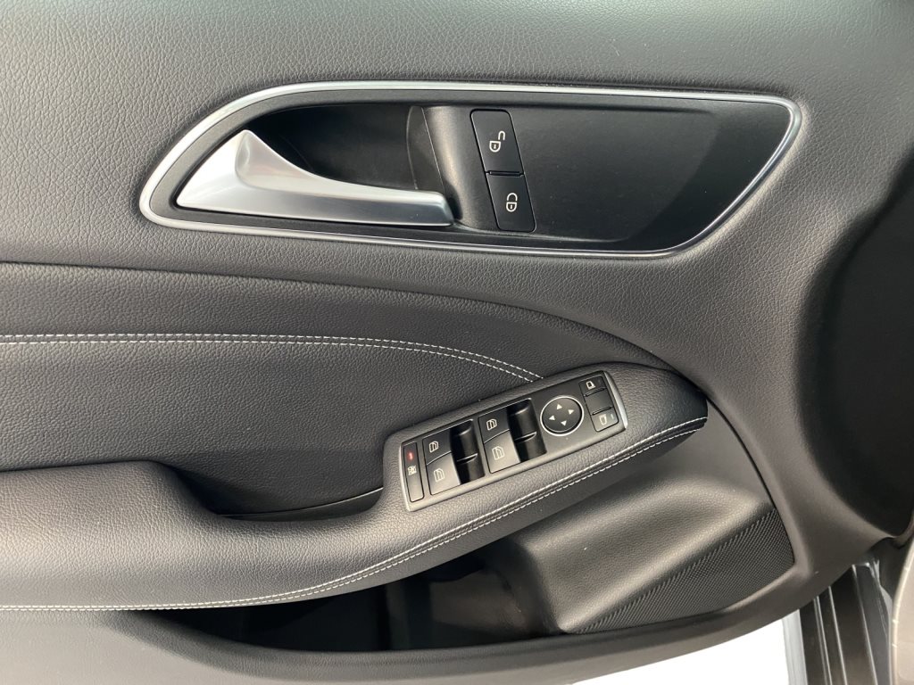 MERCEDES-BENZ B 200 Urban - 10