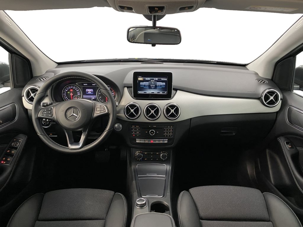 MERCEDES-BENZ B 200 Urban - 9