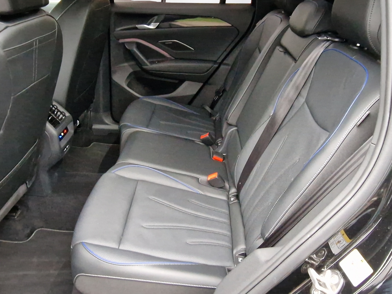 VW Tiguan 2.0 TSI DSG R-Line 4Motion - 11