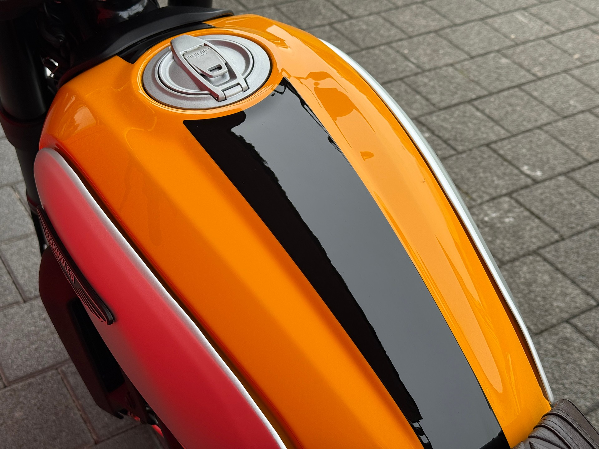 DUCATI Classic - 7