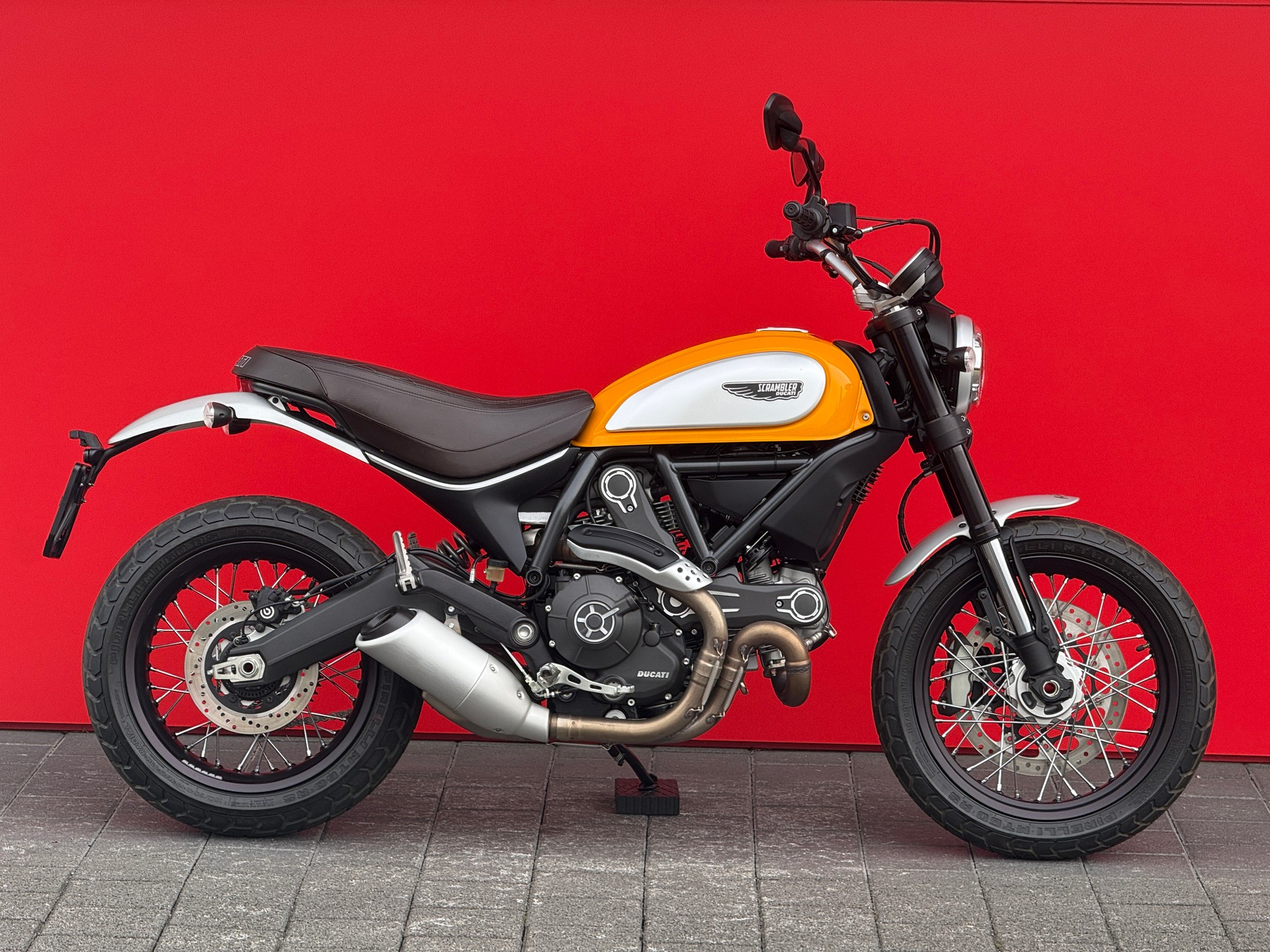 DUCATI Classic - 1