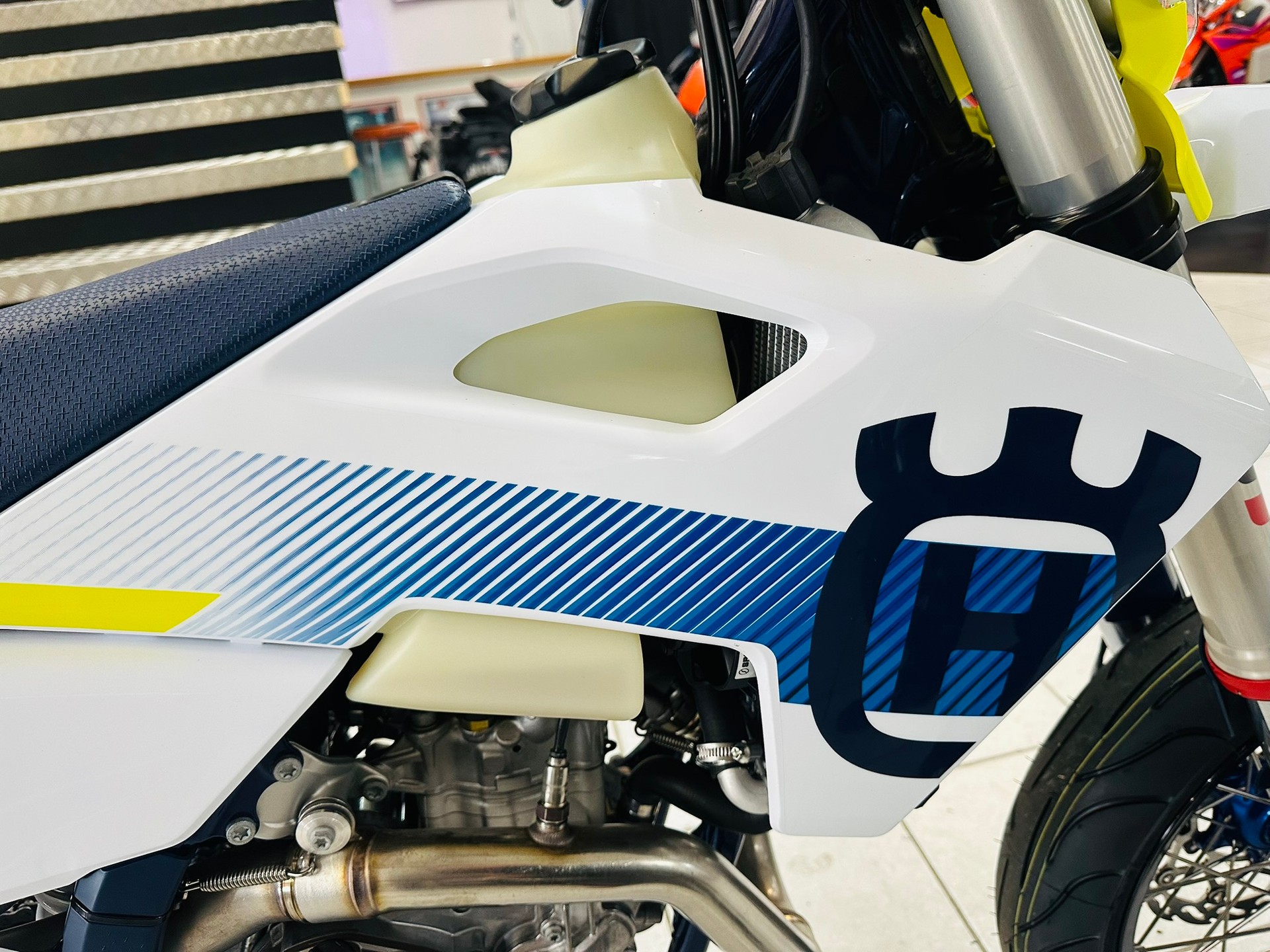 HUSQVARNA FE 501 Supermoto - 3