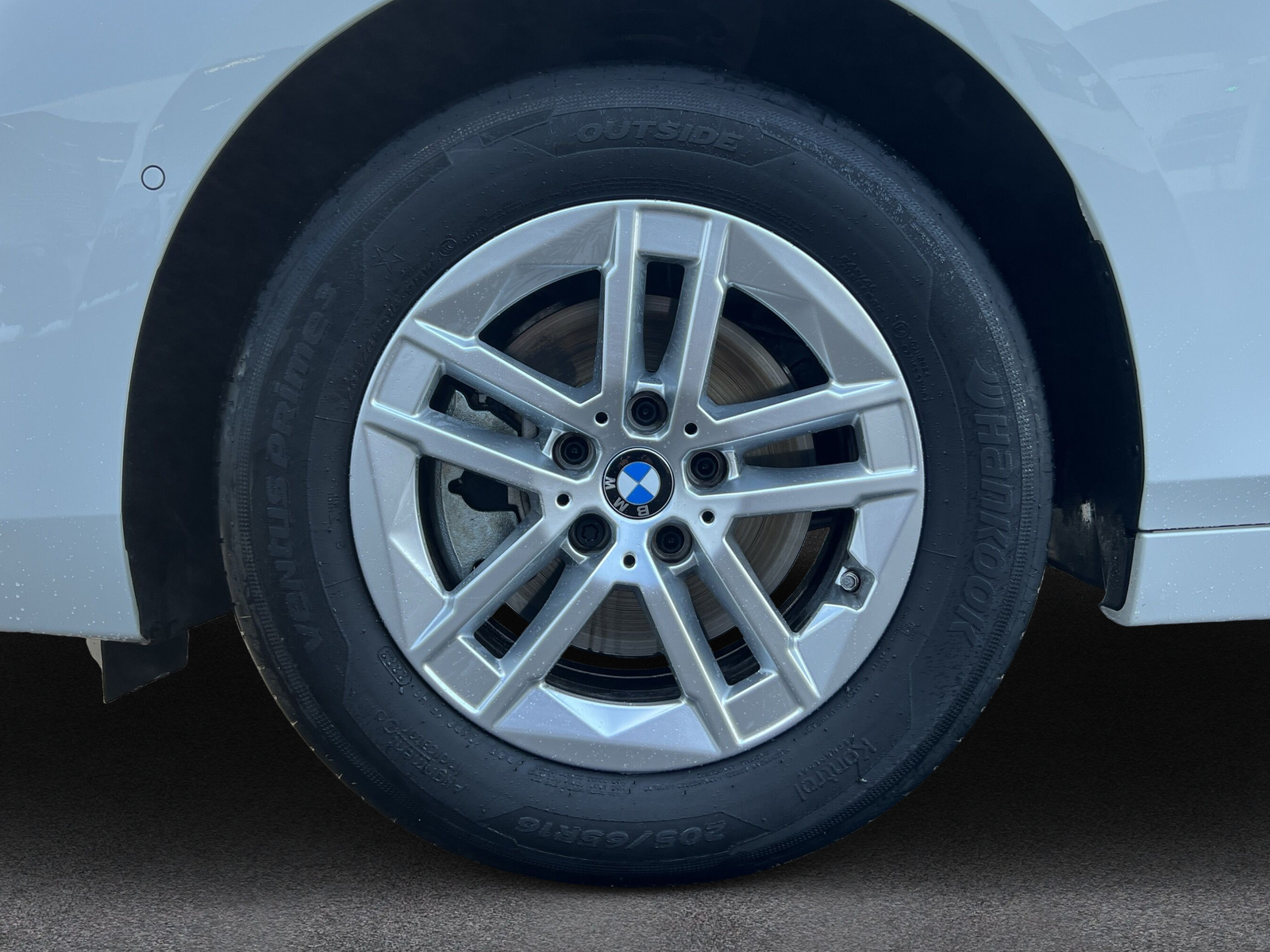 BMW 218d Active Tourer DKG (CH) AHK📍 - 10