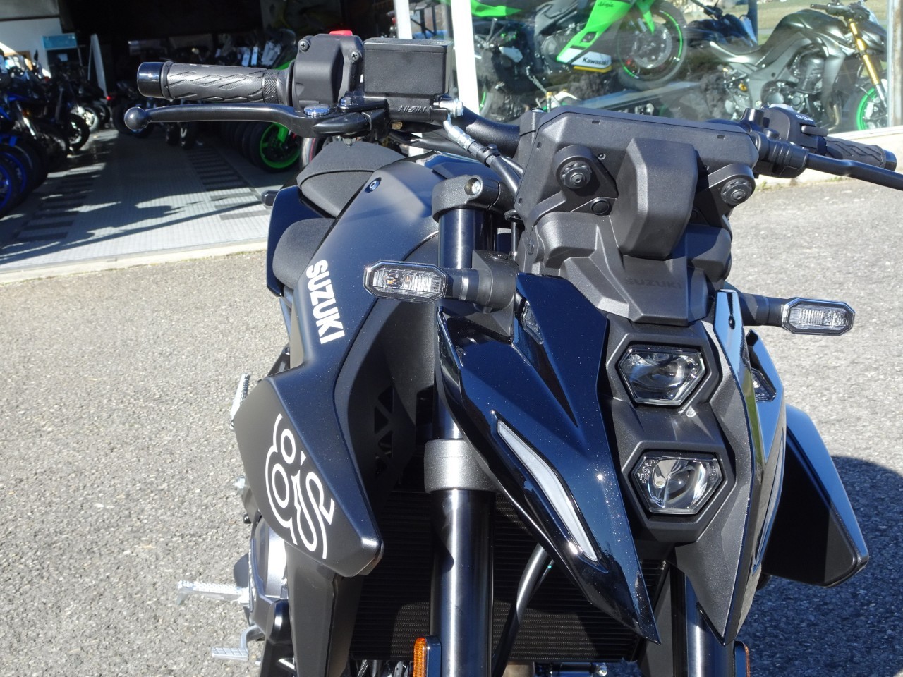 SUZUKI GSX-8 S - 8
