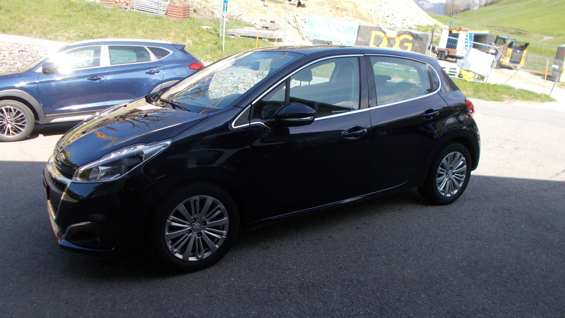 PEUGEOT 208 1.2 PureTech Allure - 3