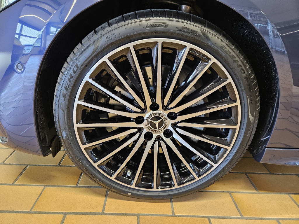 MERCEDES-BENZ C 220 d 4Matic Limousine AMG Line Swiss Star - 16