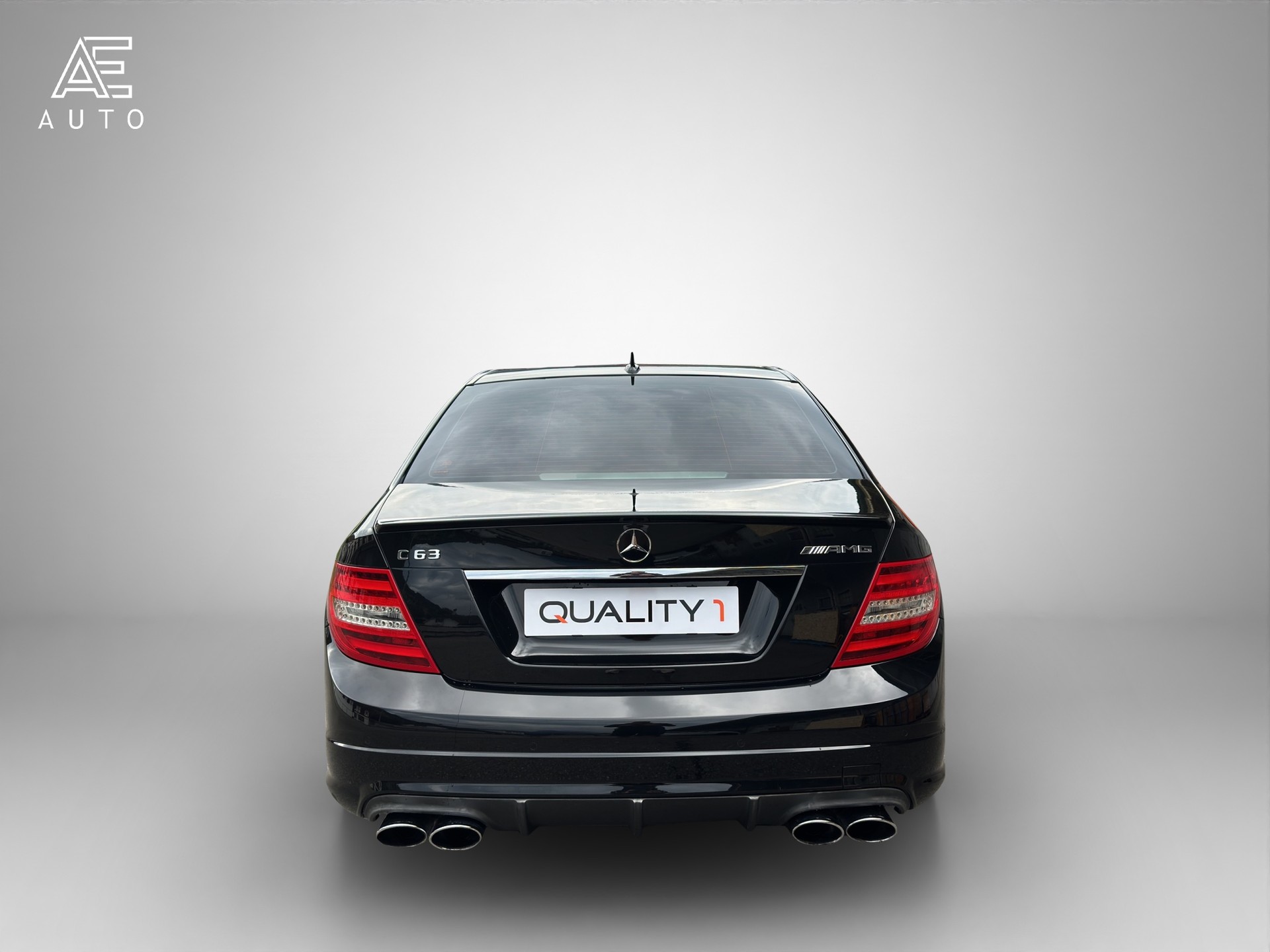 MERCEDES-BENZ C 63 AMG - 6