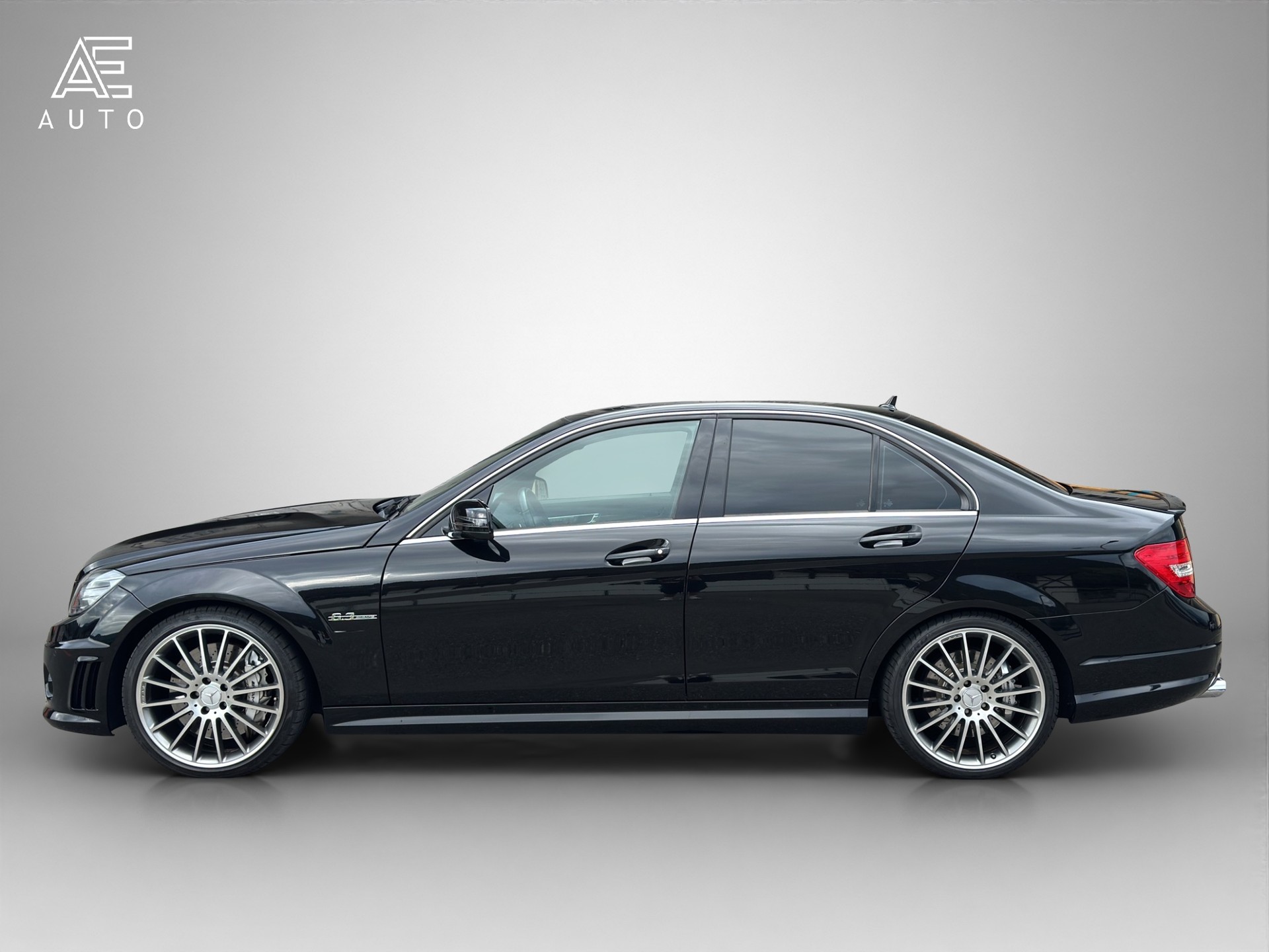 MERCEDES-BENZ C 63 AMG - 4
