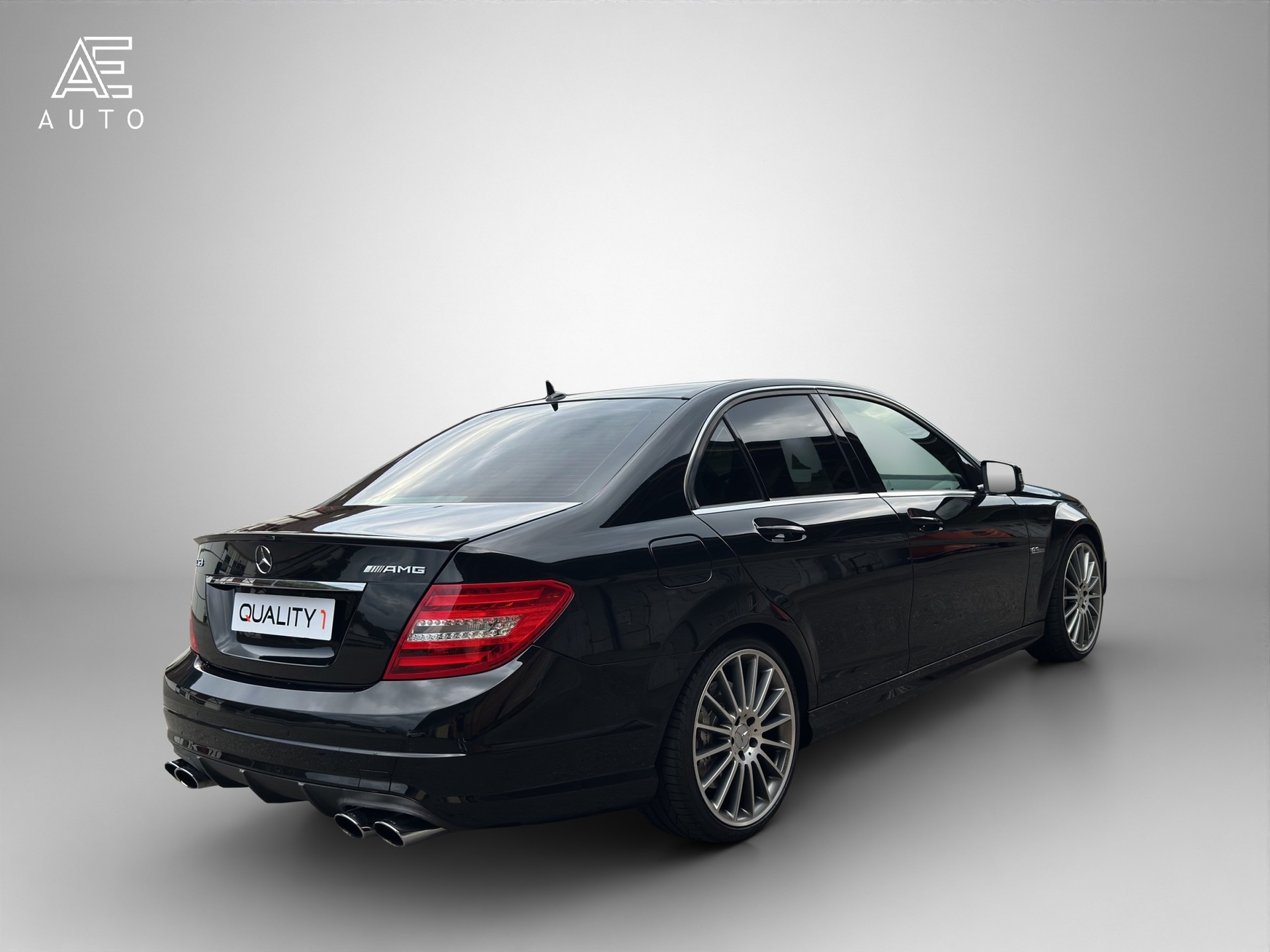 MERCEDES-BENZ C 63 AMG - 7