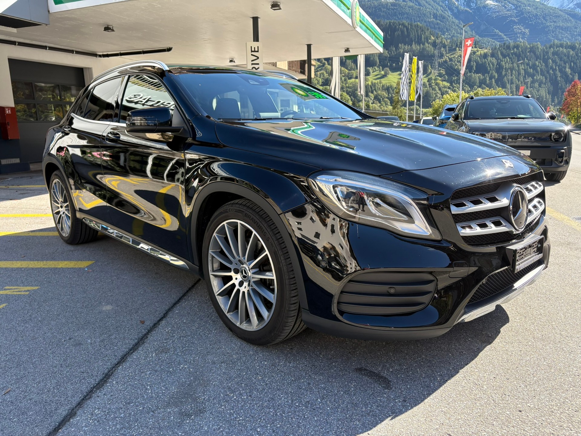 MERCEDES-BENZ GLA 250 AMG Line 4Matic - 2