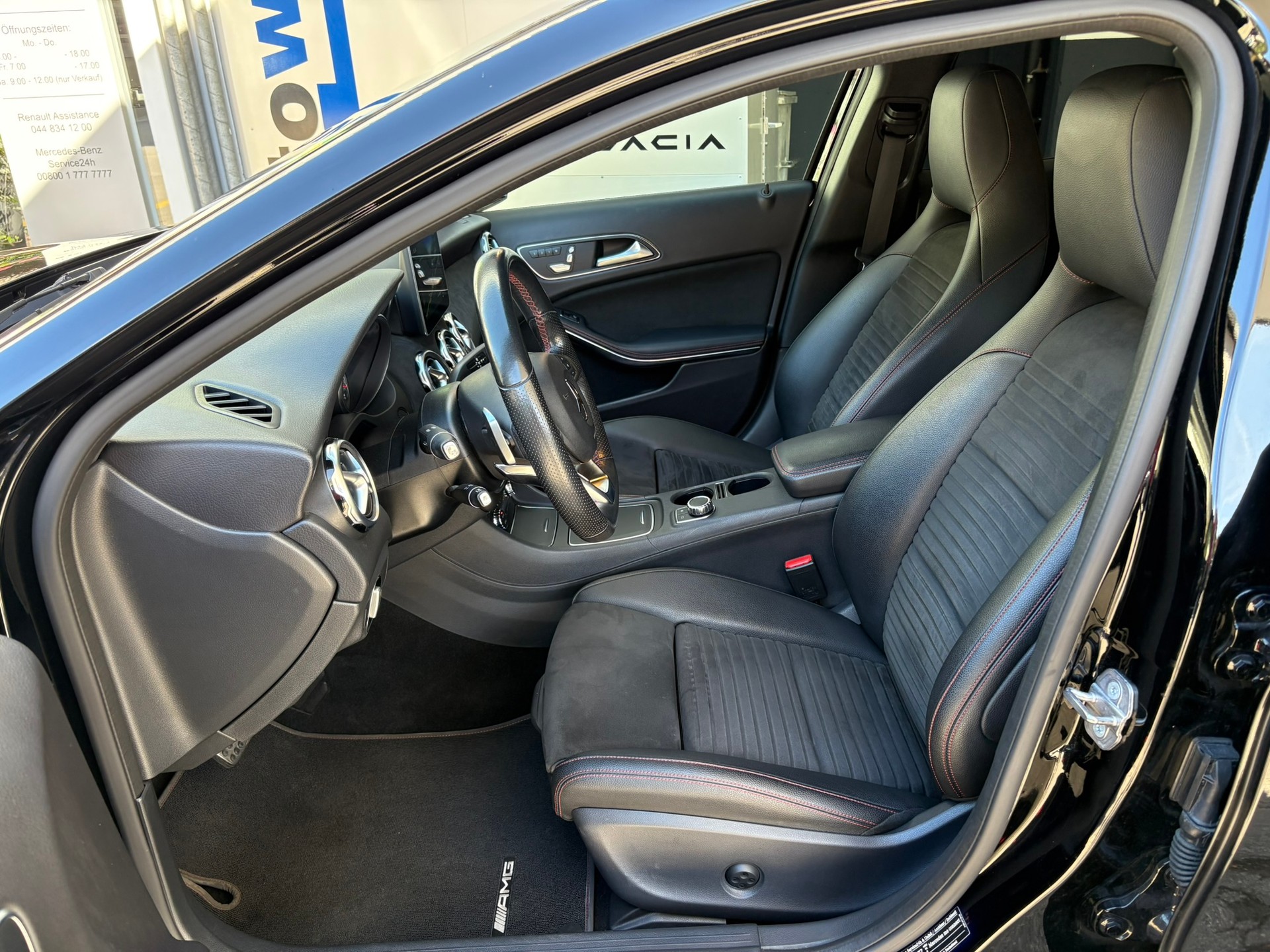 MERCEDES-BENZ GLA 250 AMG Line 4Matic - 8