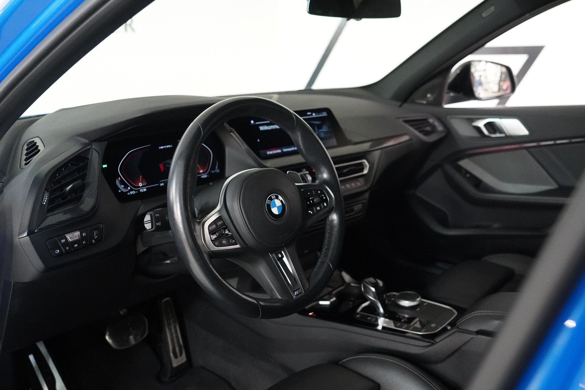 BMW M135i xDrive Steptronic - 27
