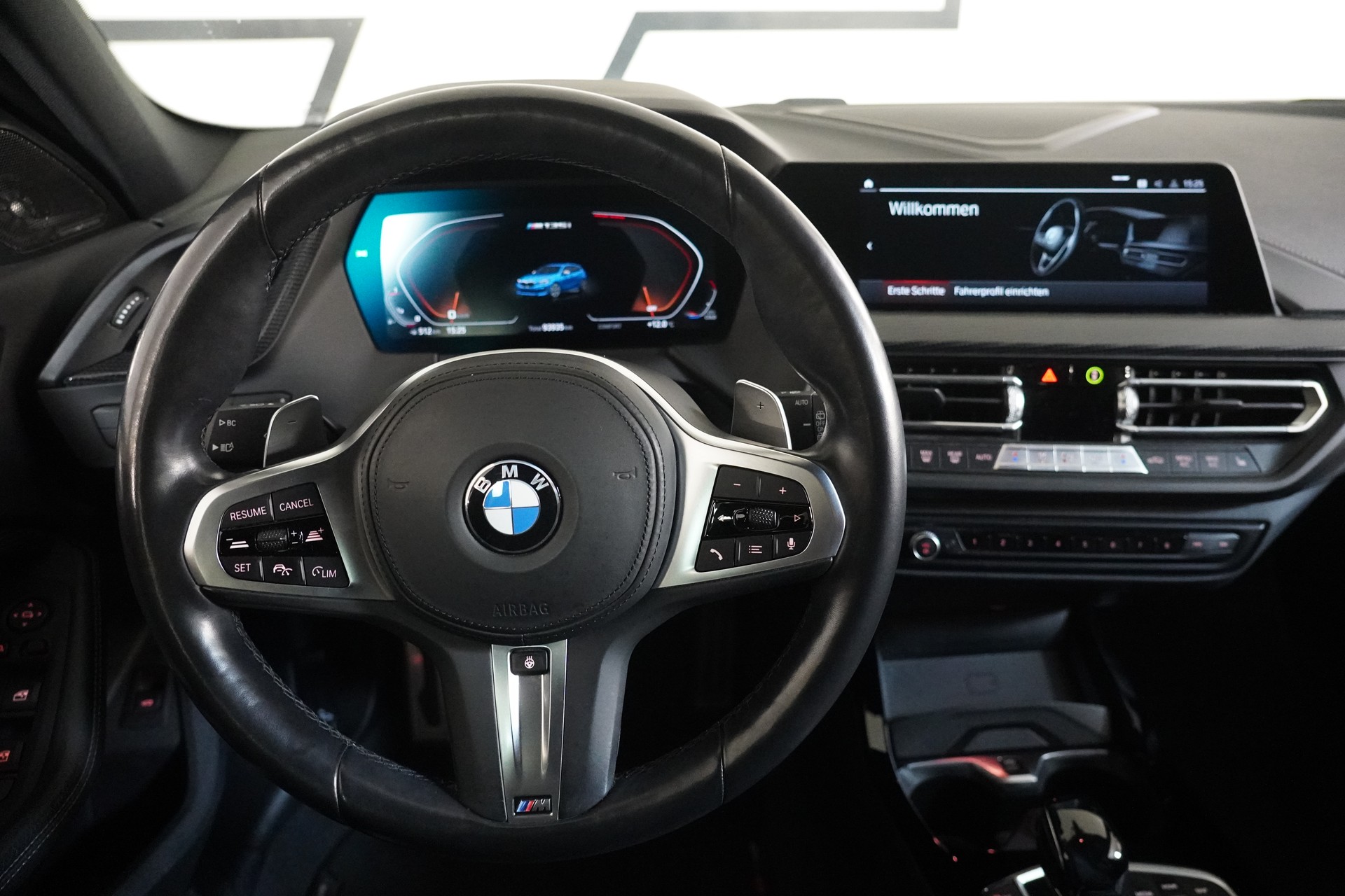 BMW M135i xDrive Steptronic - 25