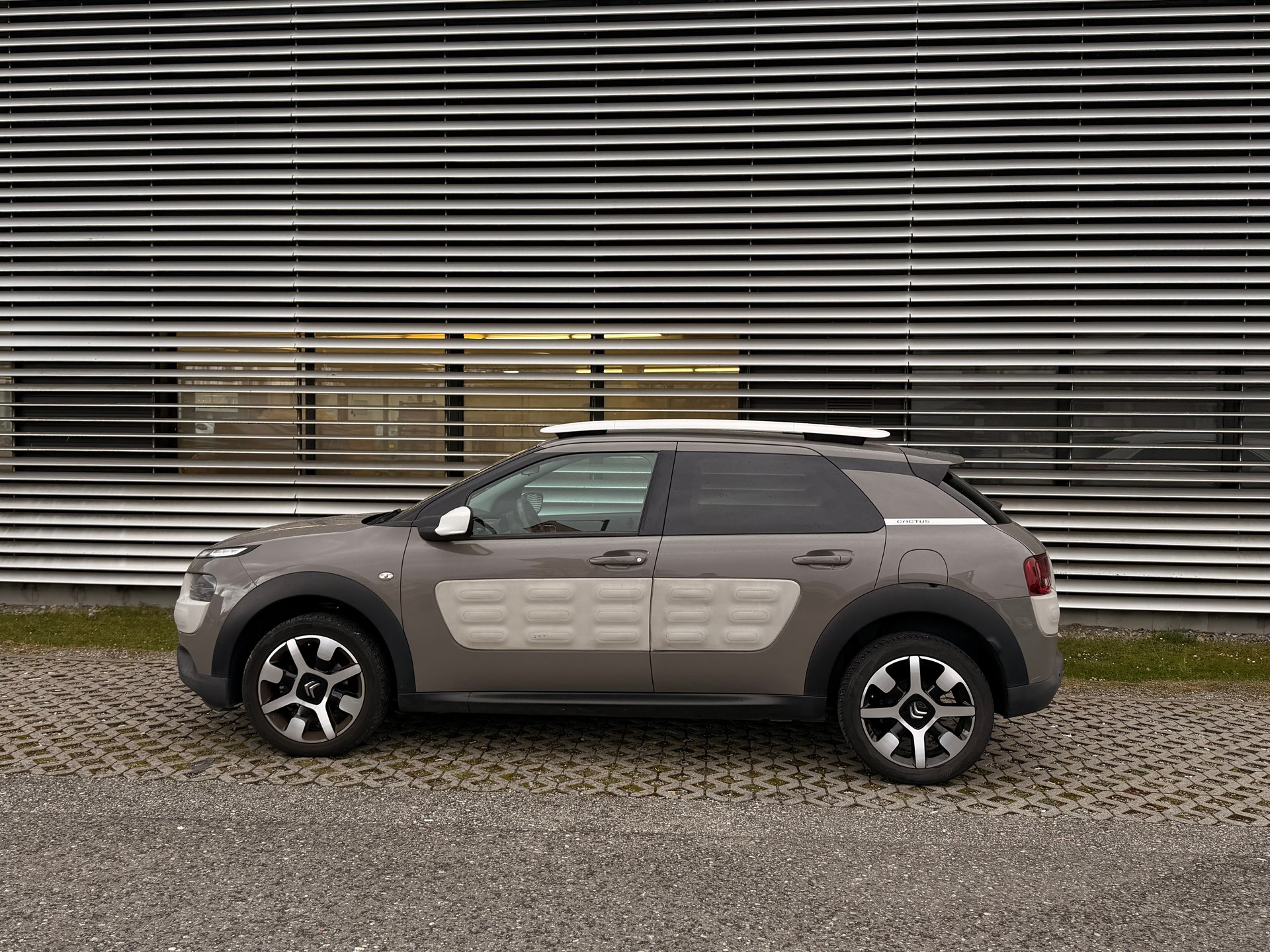 CITROEN C4 Cactus 1.2 VTi Shine - 4