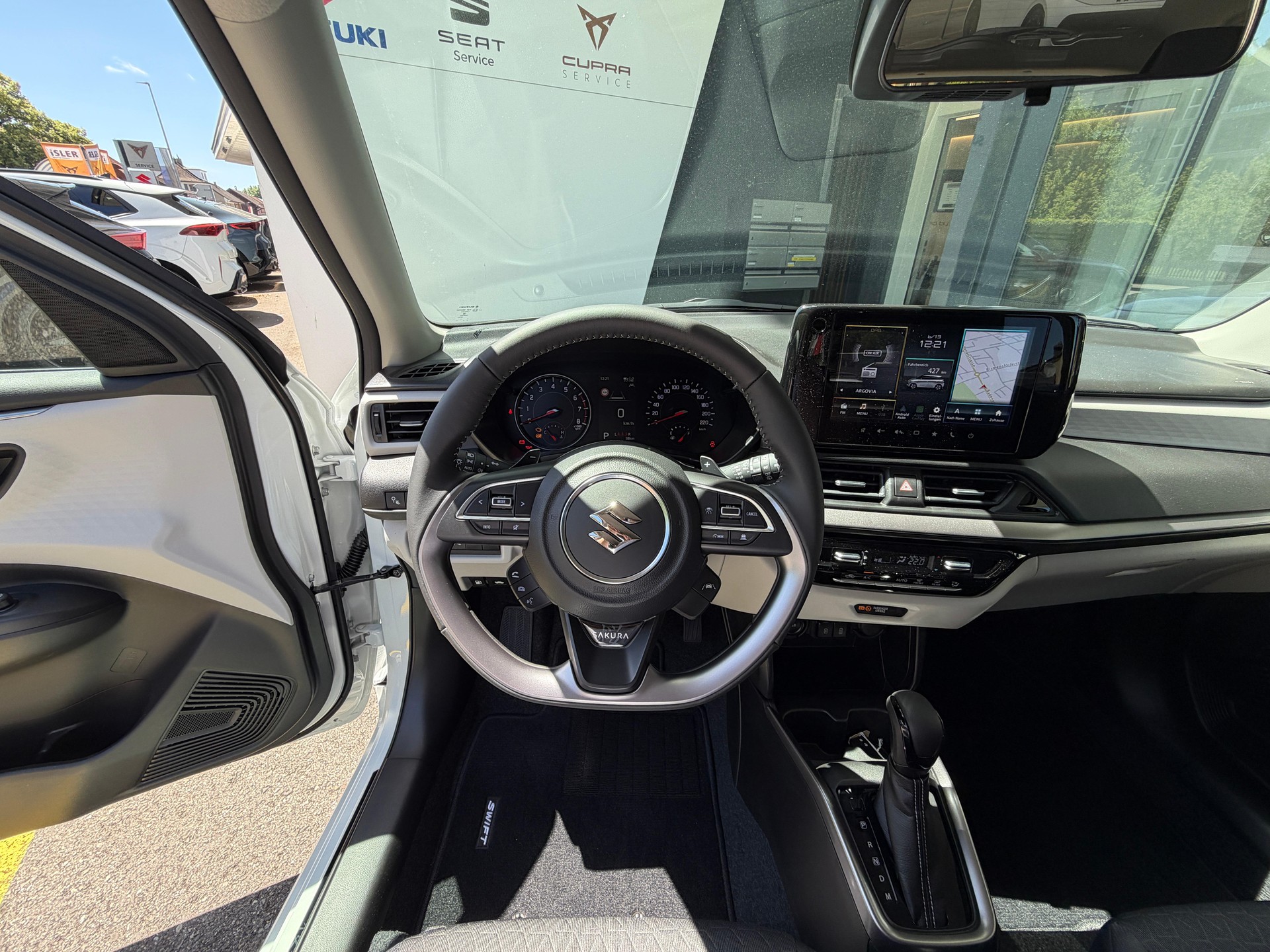 SUZUKI Swift 1.2 Sakura Top Hybrid - 11