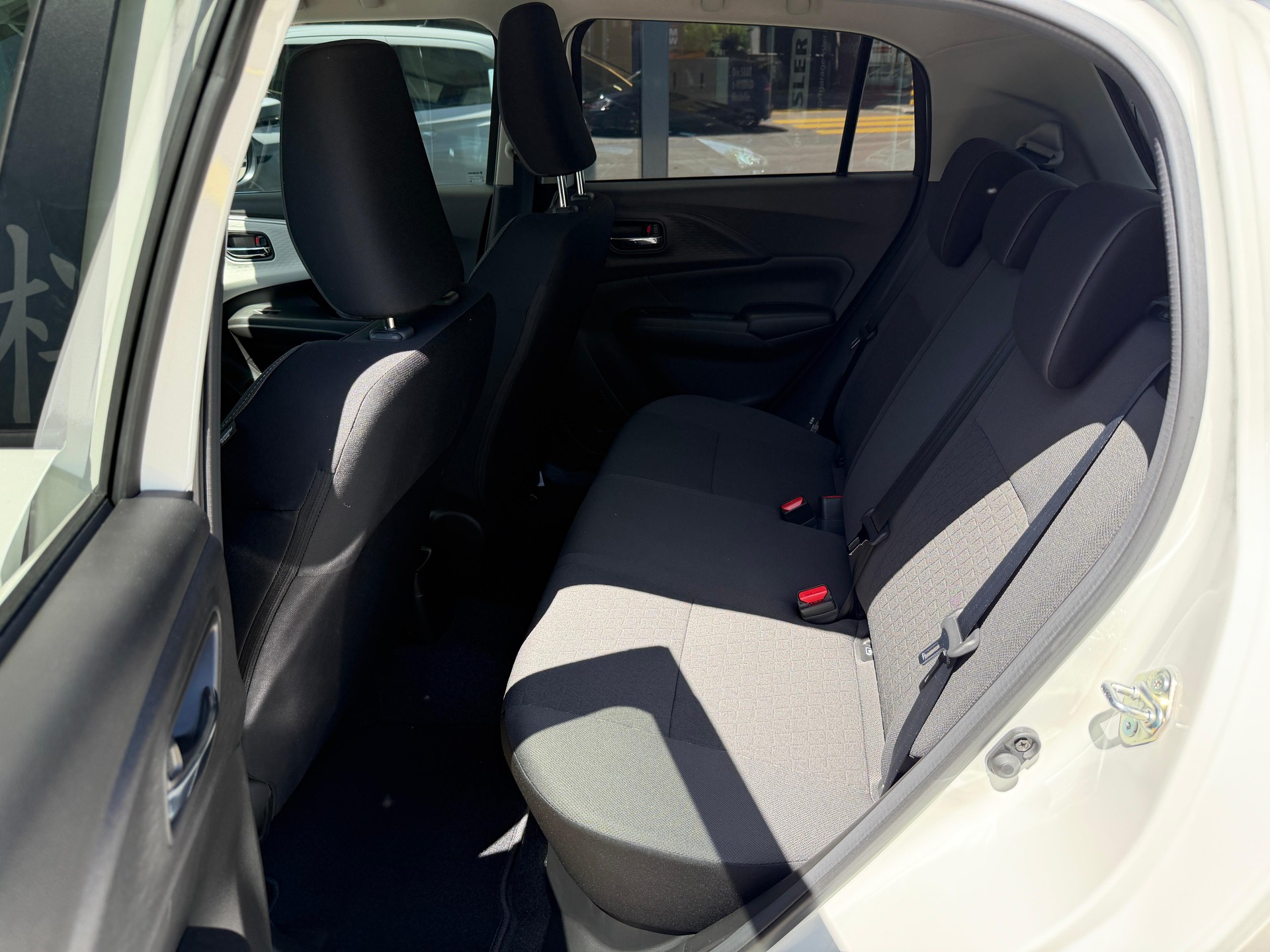 SUZUKI Swift 1.2 Sakura Top Hybrid - 8