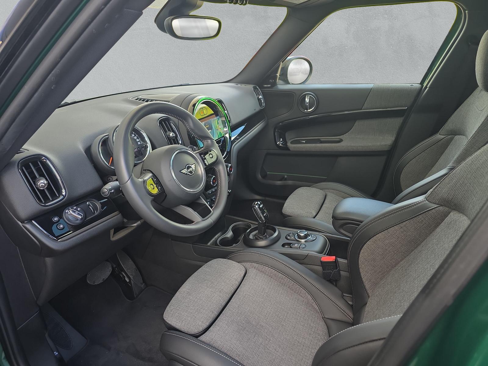 MINI Countryman S ALL4 F60 2.0i (CH) - 11