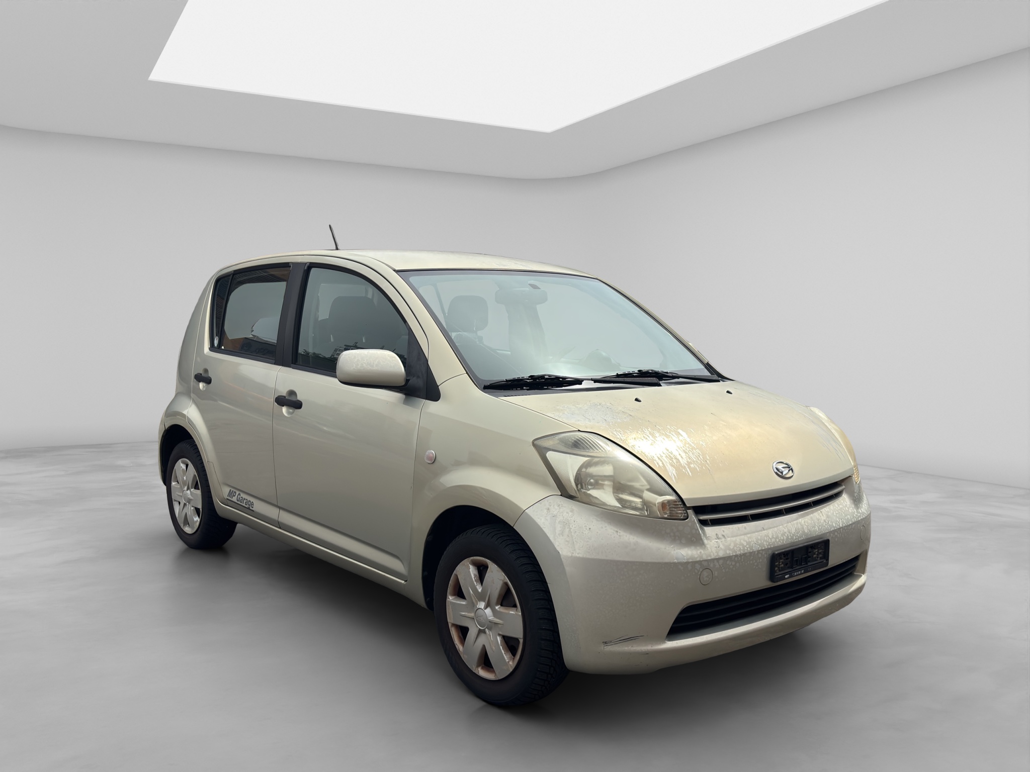 DAIHATSU SIRION 8