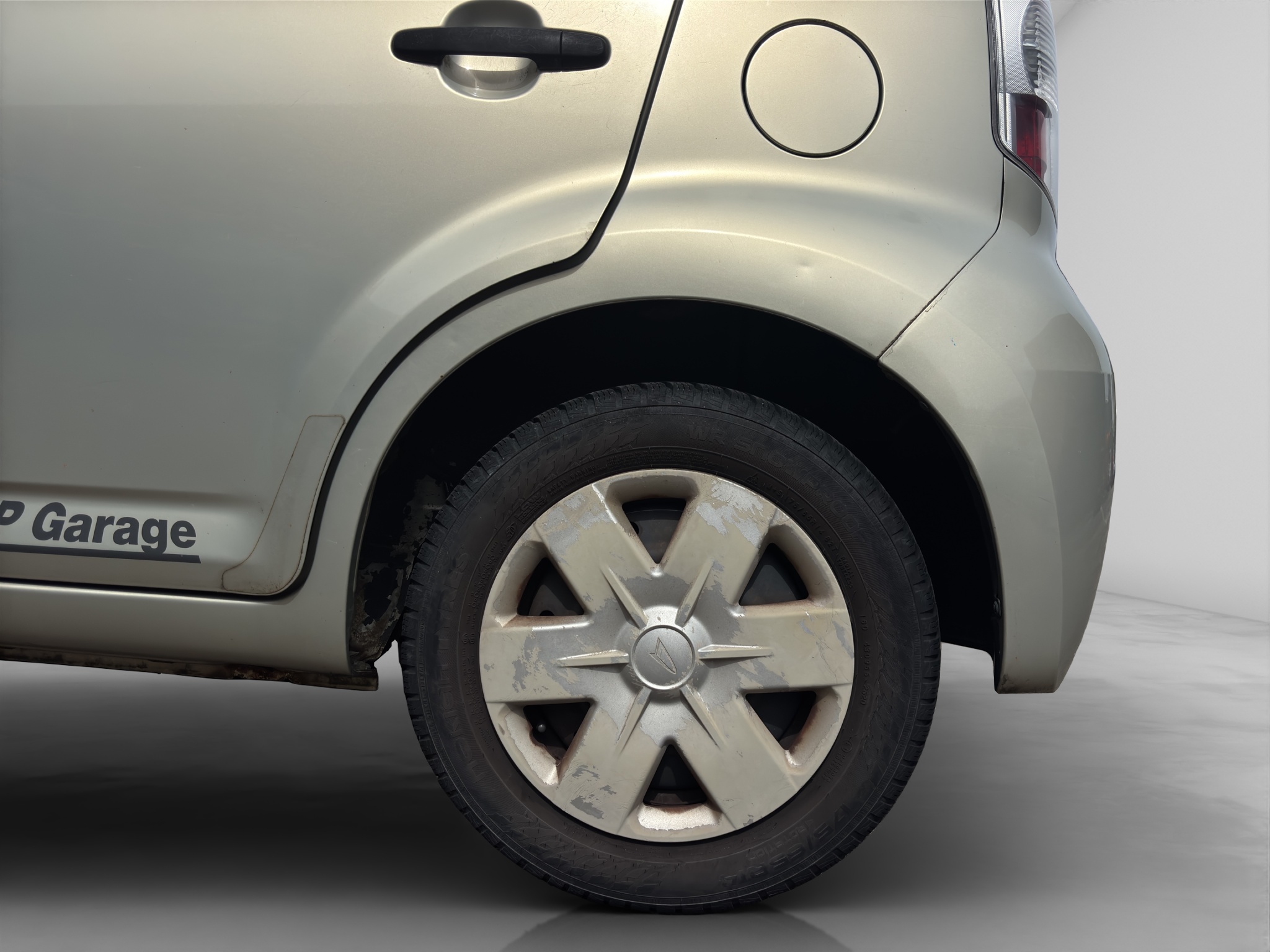 DAIHATSU SIRION 14