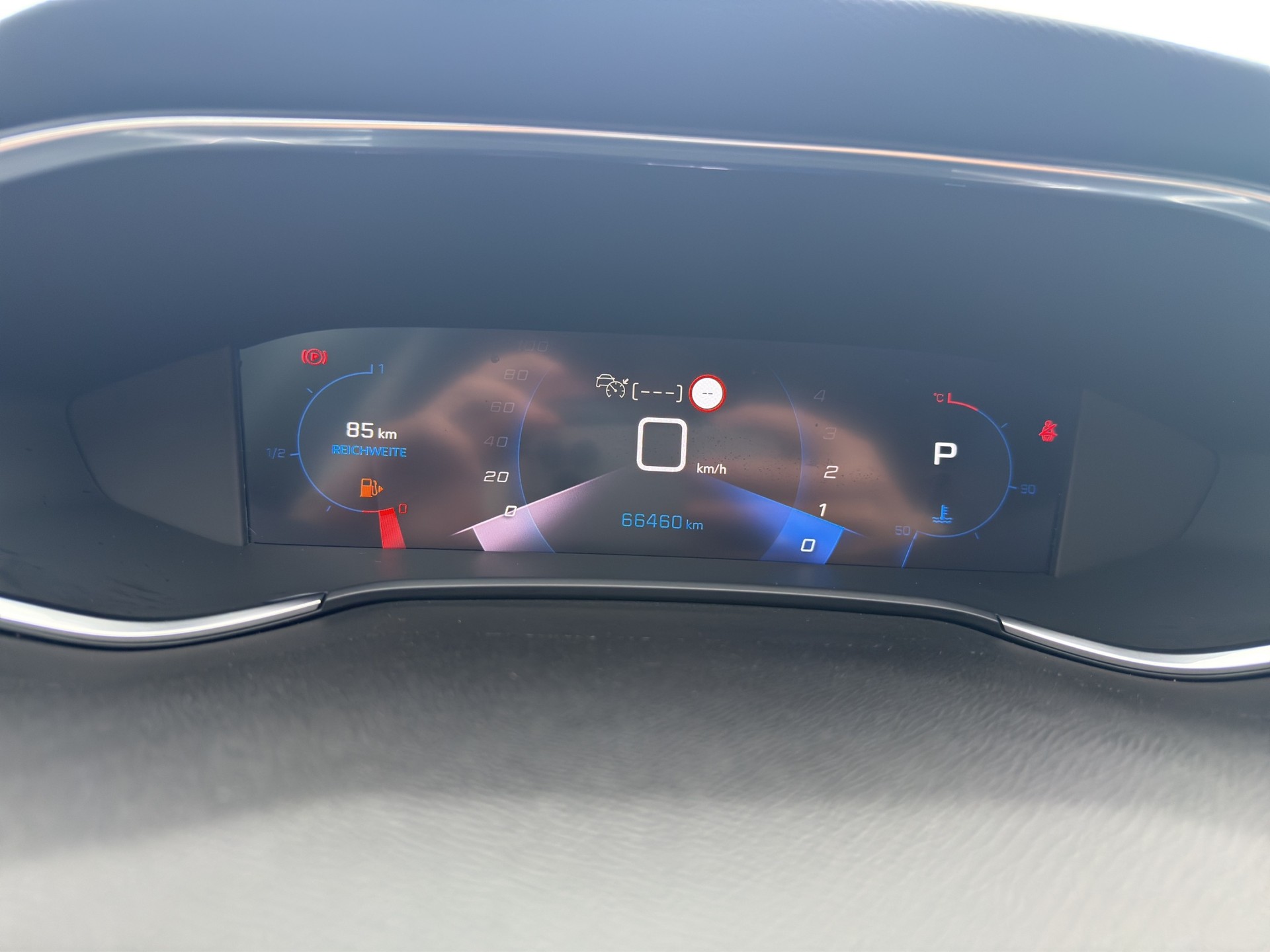 PEUGEOT 308 1.5 BlueHDI Allure EAT8 - 13