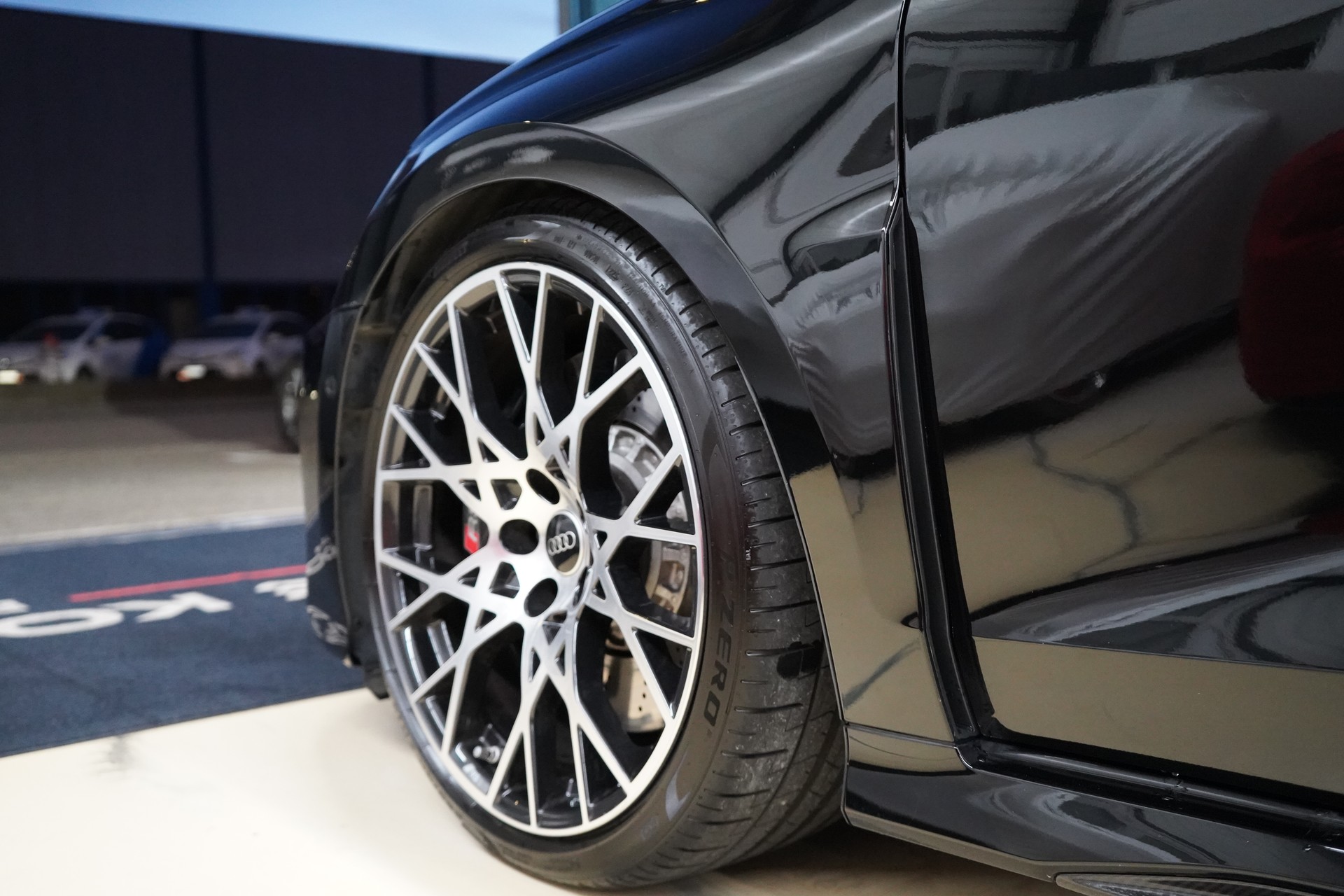 AUDI RS3 Limousine 2.5 TSI quattro S-tronic Facelift R8 Carbon-sitze - 16