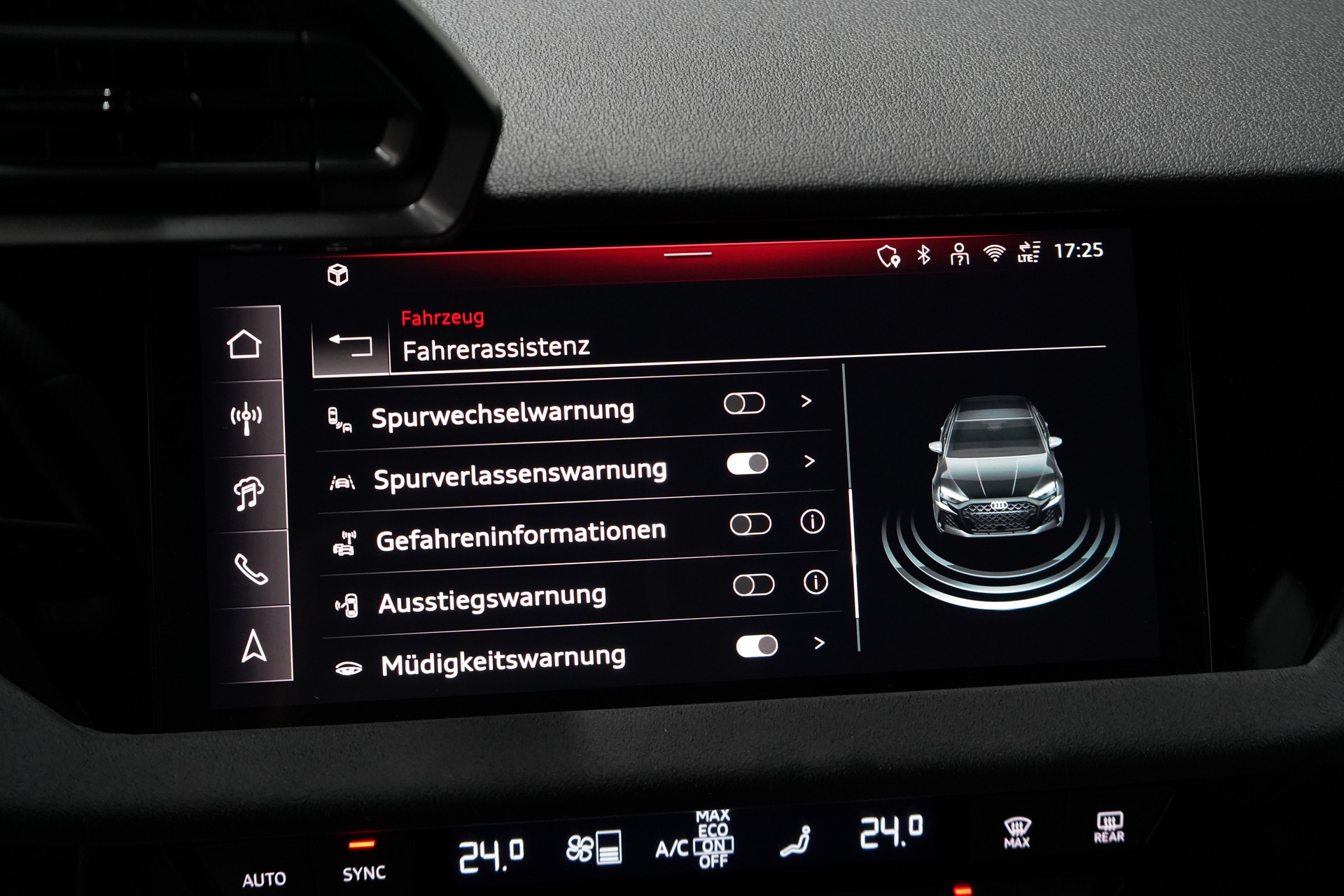 AUDI RS3 Limousine 2.5 TSI quattro S-tronic Facelift R8 Carbon-sitze - 25