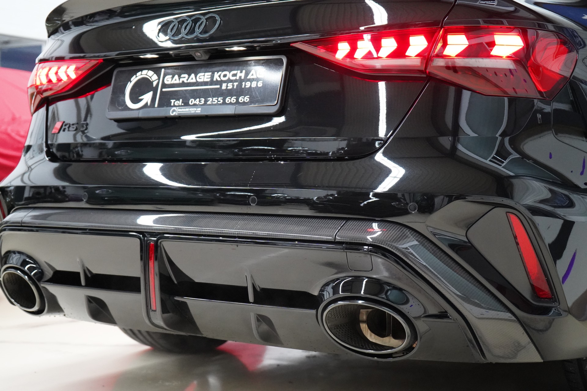 AUDI RS3 Limousine 2.5 TSI quattro S-tronic Facelift R8 Carbon-sitze - 11