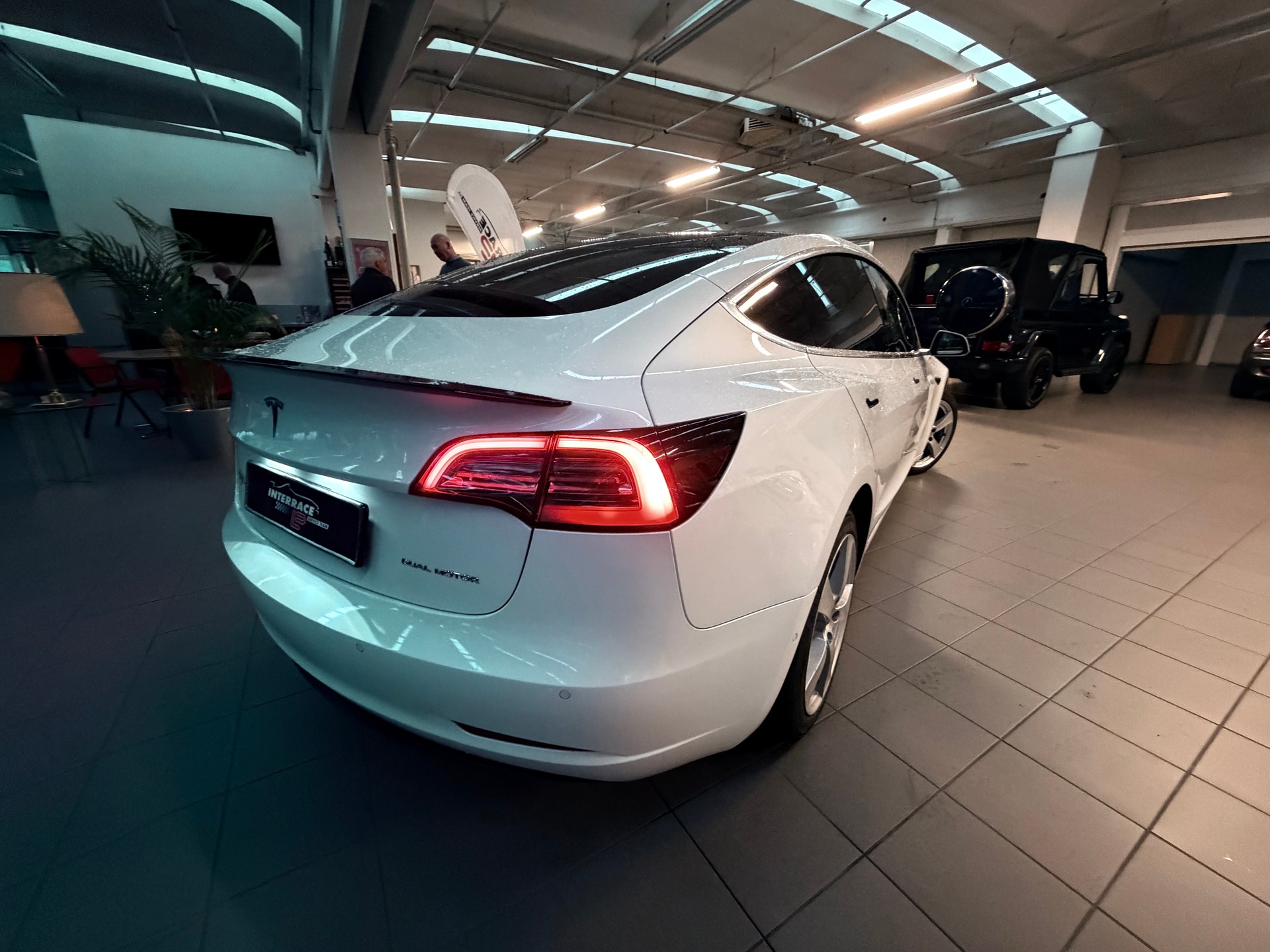 TESLA Model 3 Long Range Dual Motor AWD - 4