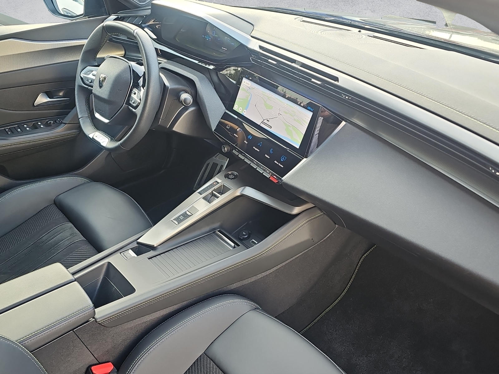 PEUGEOT 308 SW 1.6 PHEV 180 GT - 10