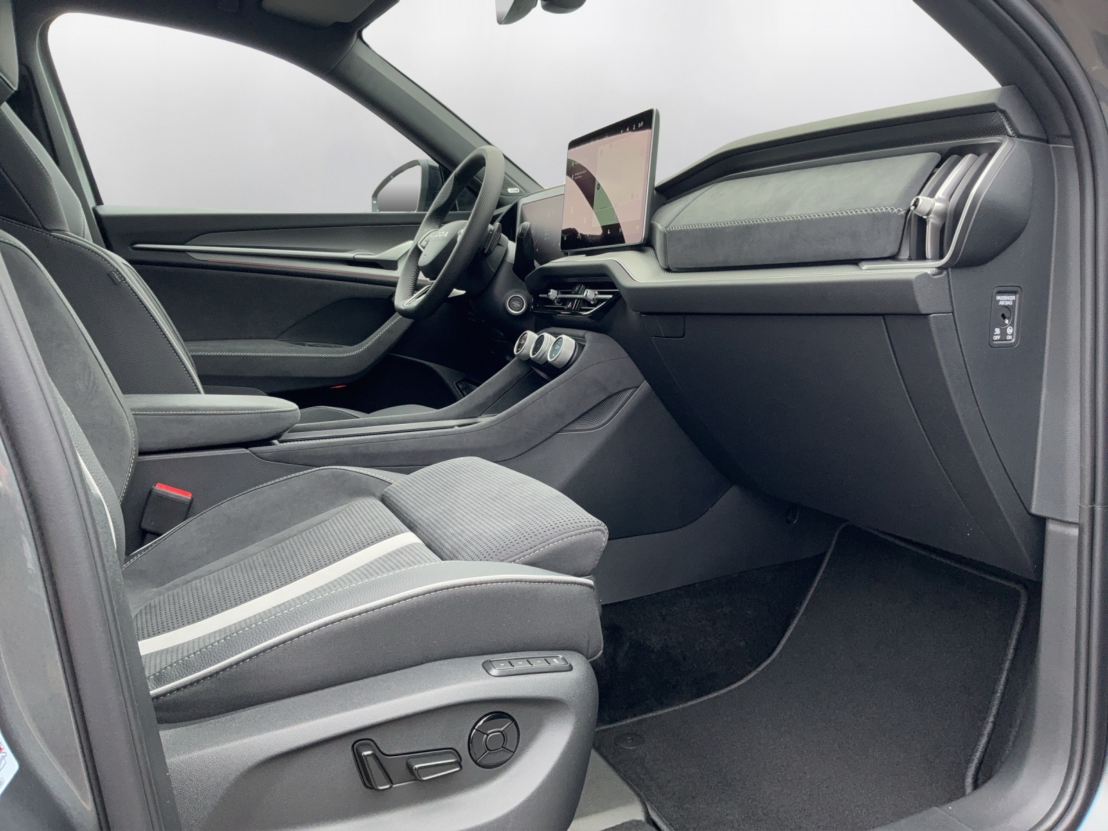 SKODA Kodiaq 1.5 TSI PHEV Sportline - 14