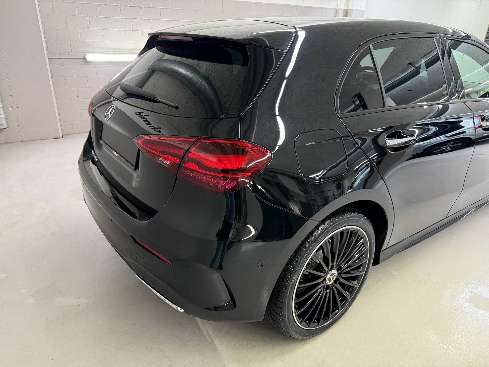 MERCEDES-BENZ A 250 e Kompaktlimousine EQ Star - 6