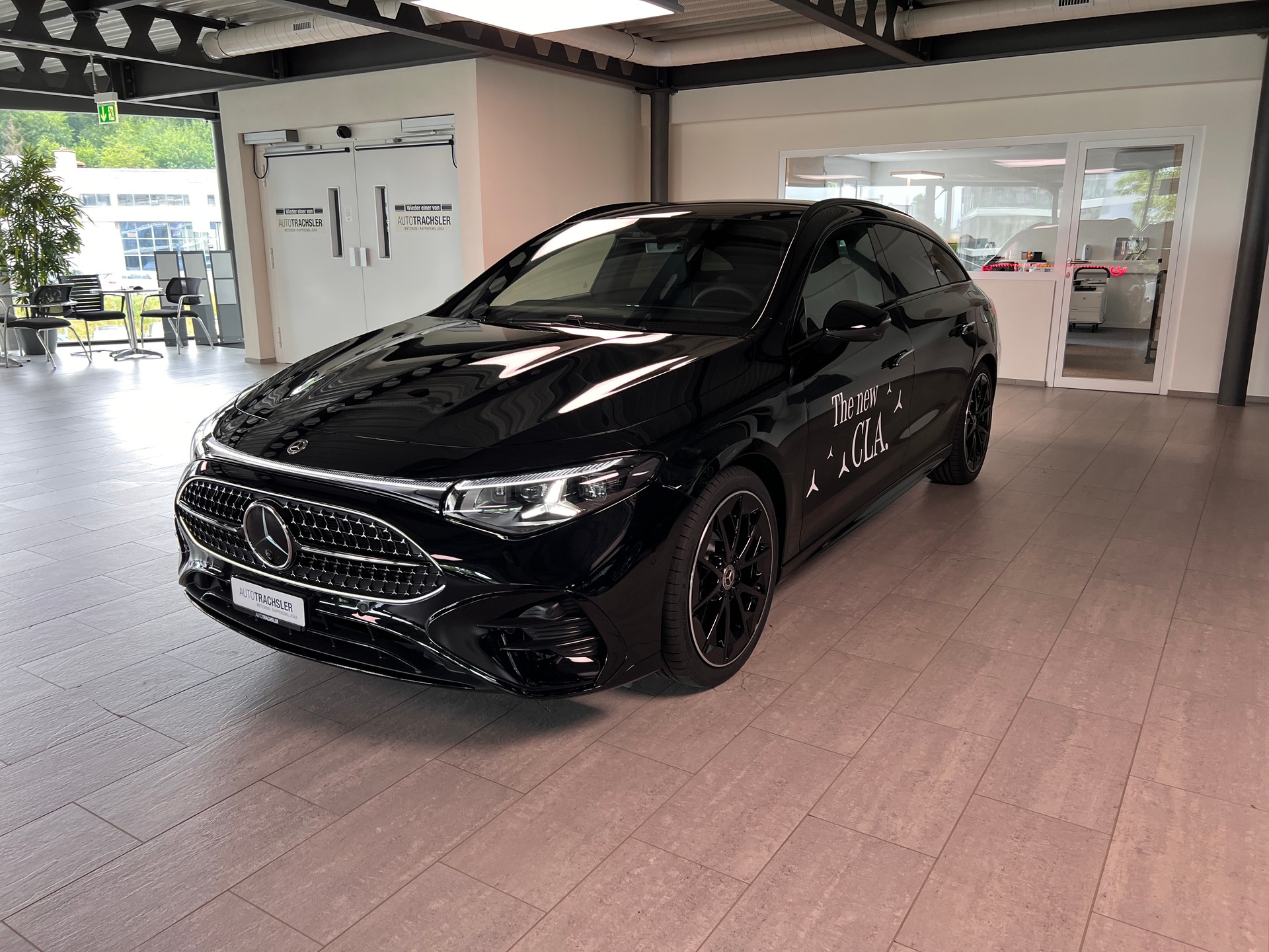 MERCEDES-BENZ CLA Shooting Brake 220 4Matic 8G-DCT - 4