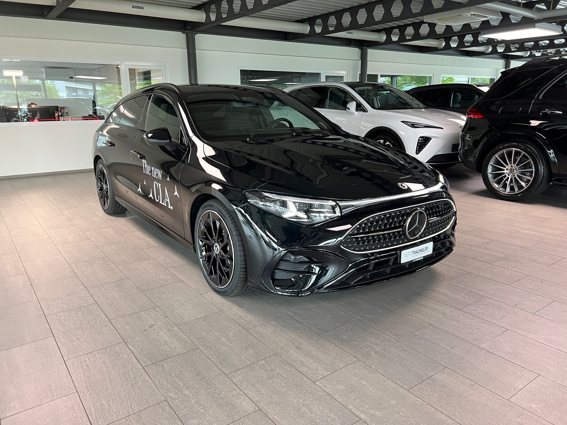 MERCEDES-BENZ CLA Shooting Brake 220 4Matic 8G-DCT - 3