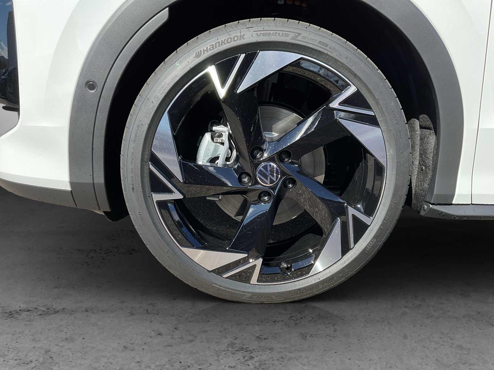 VW T-Roc 1.5 eTSI mHEV R-Line DSG - 13