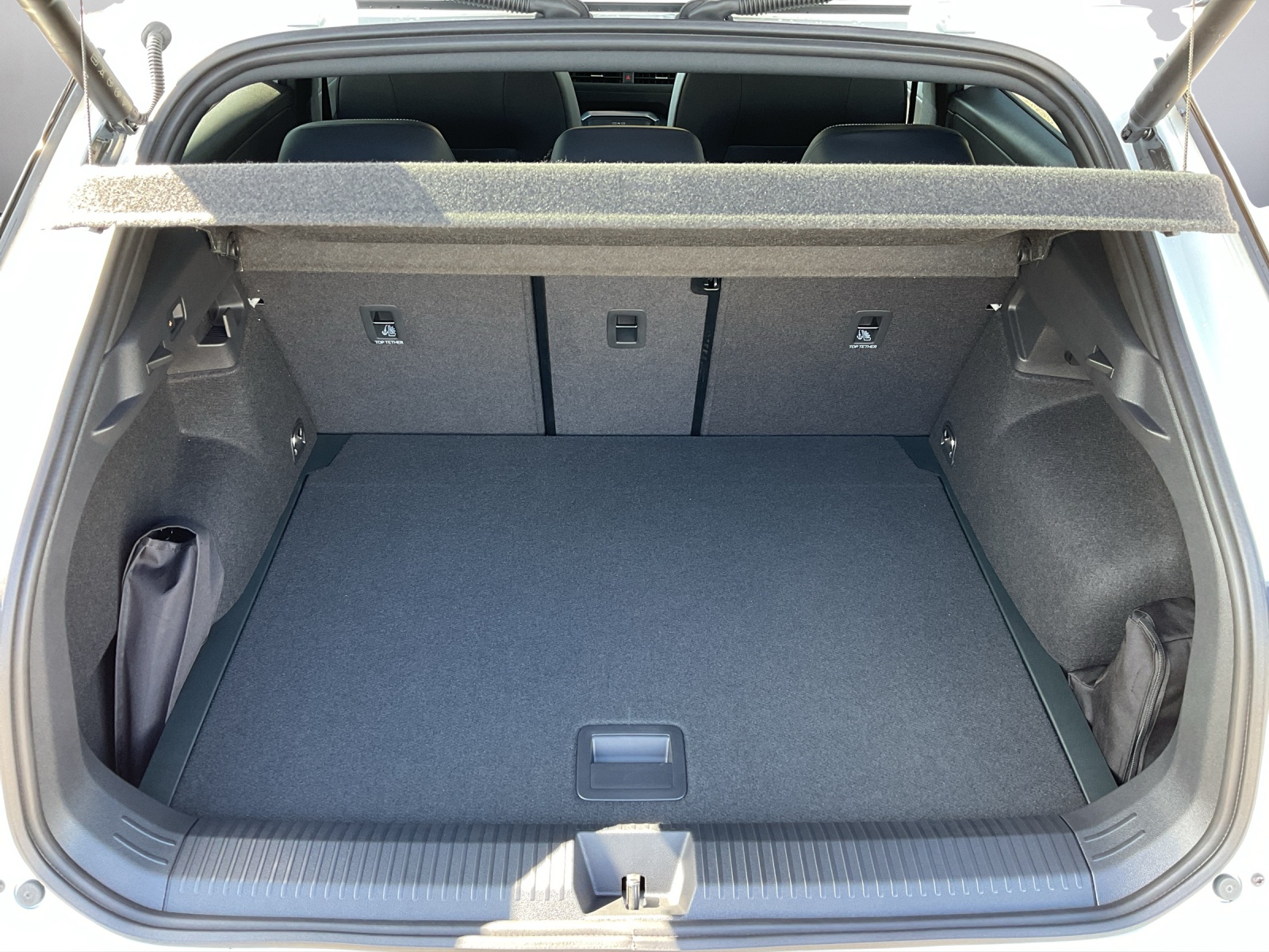 VW T-Roc 1.5 eTSI mHEV R-Line DSG - 12
