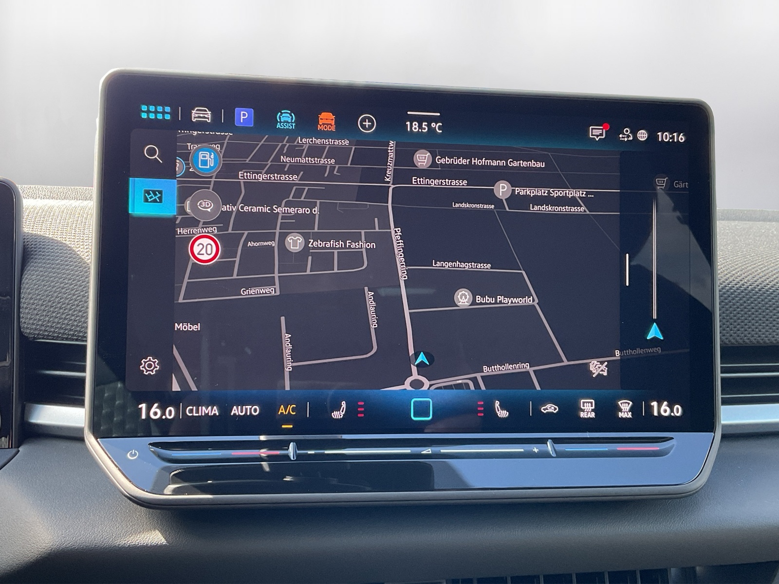 VW T-Roc 1.5 eTSI mHEV R-Line DSG - 9