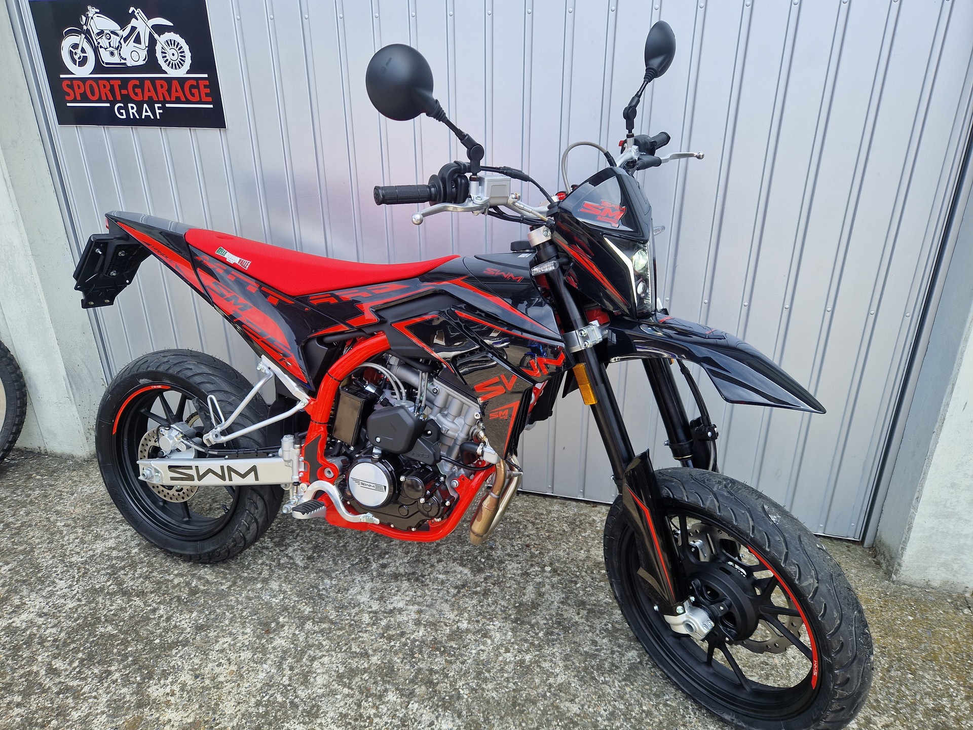 SWM Supermoto MY 2025 - 5