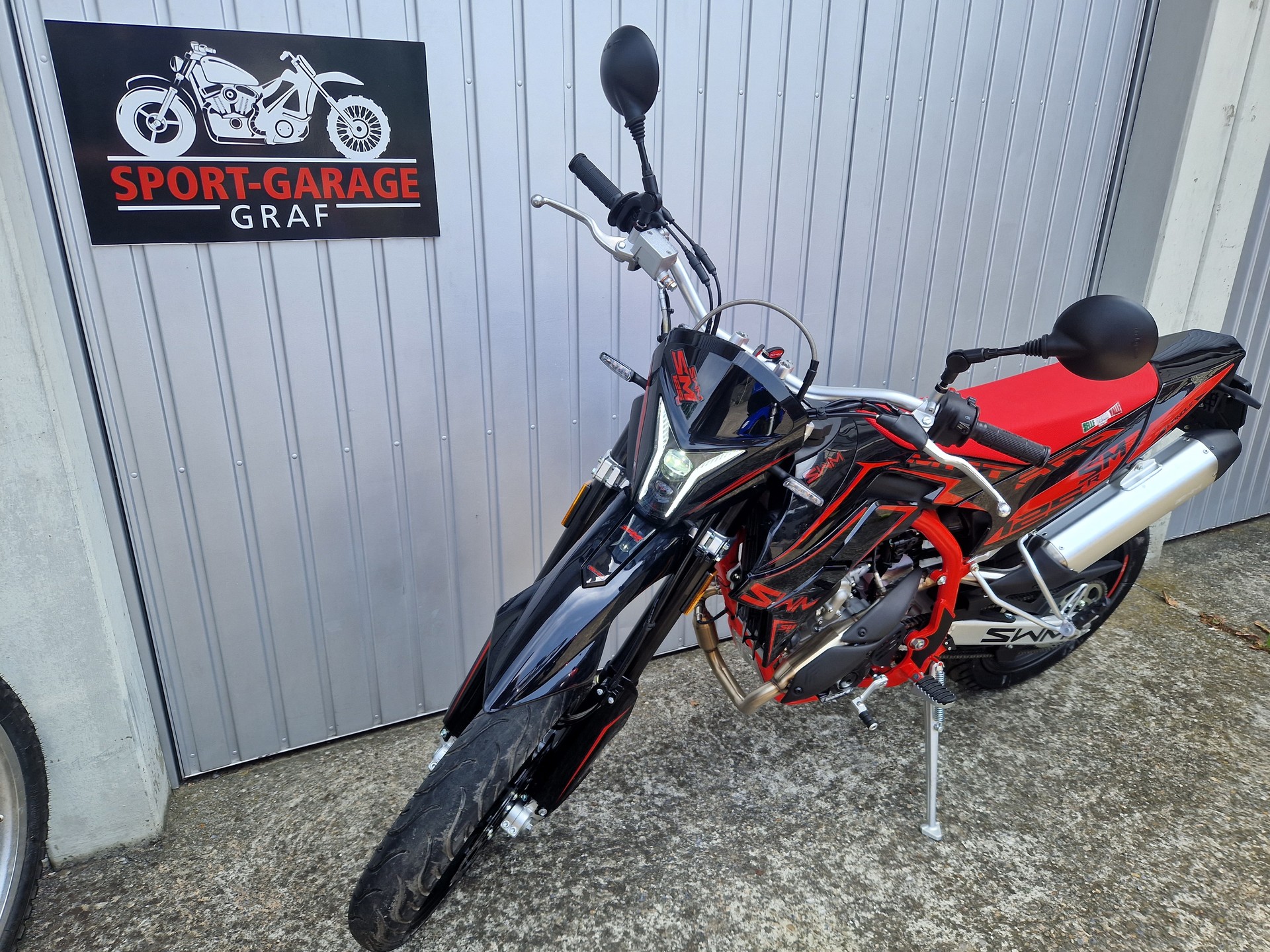 SWM Supermoto MY 2025 - 6