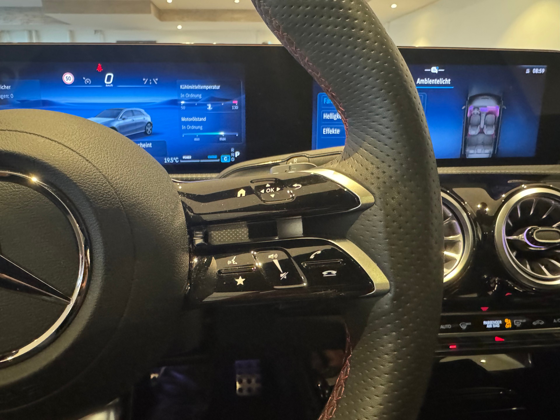 MERCEDES-BENZ A 250 AMG Line 4m - 21