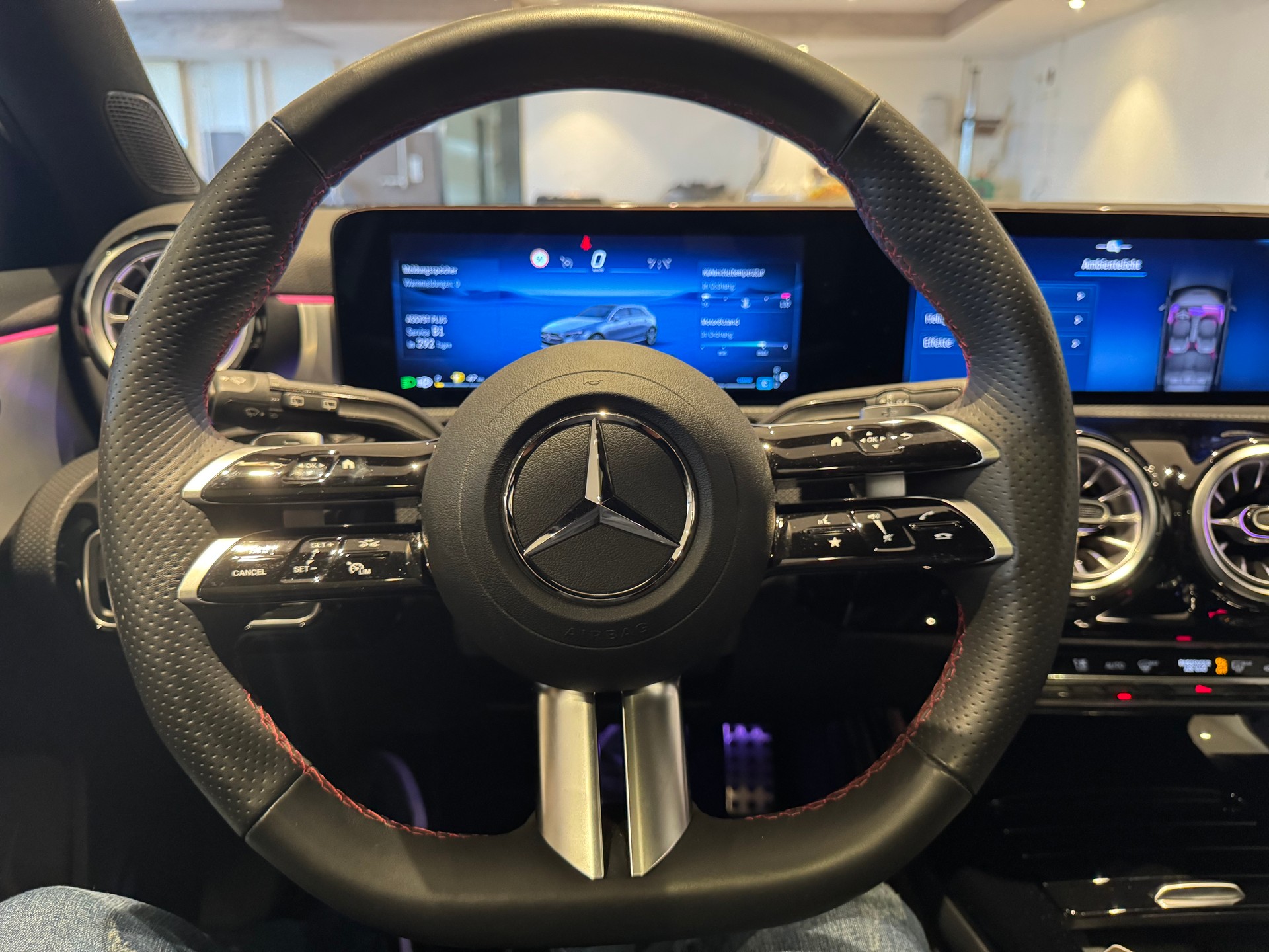 MERCEDES-BENZ A 250 AMG Line 4m - 23